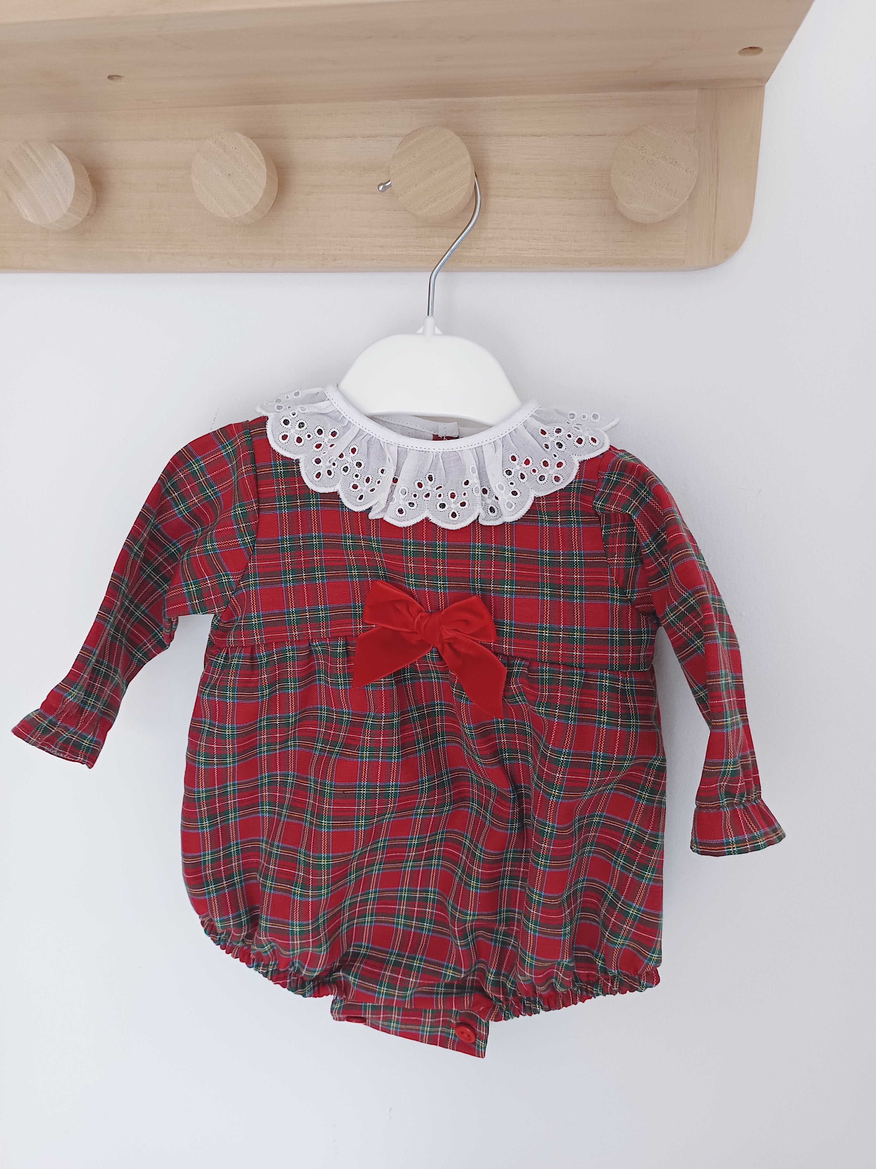 Fofo Xadrez com Laço Vermelho