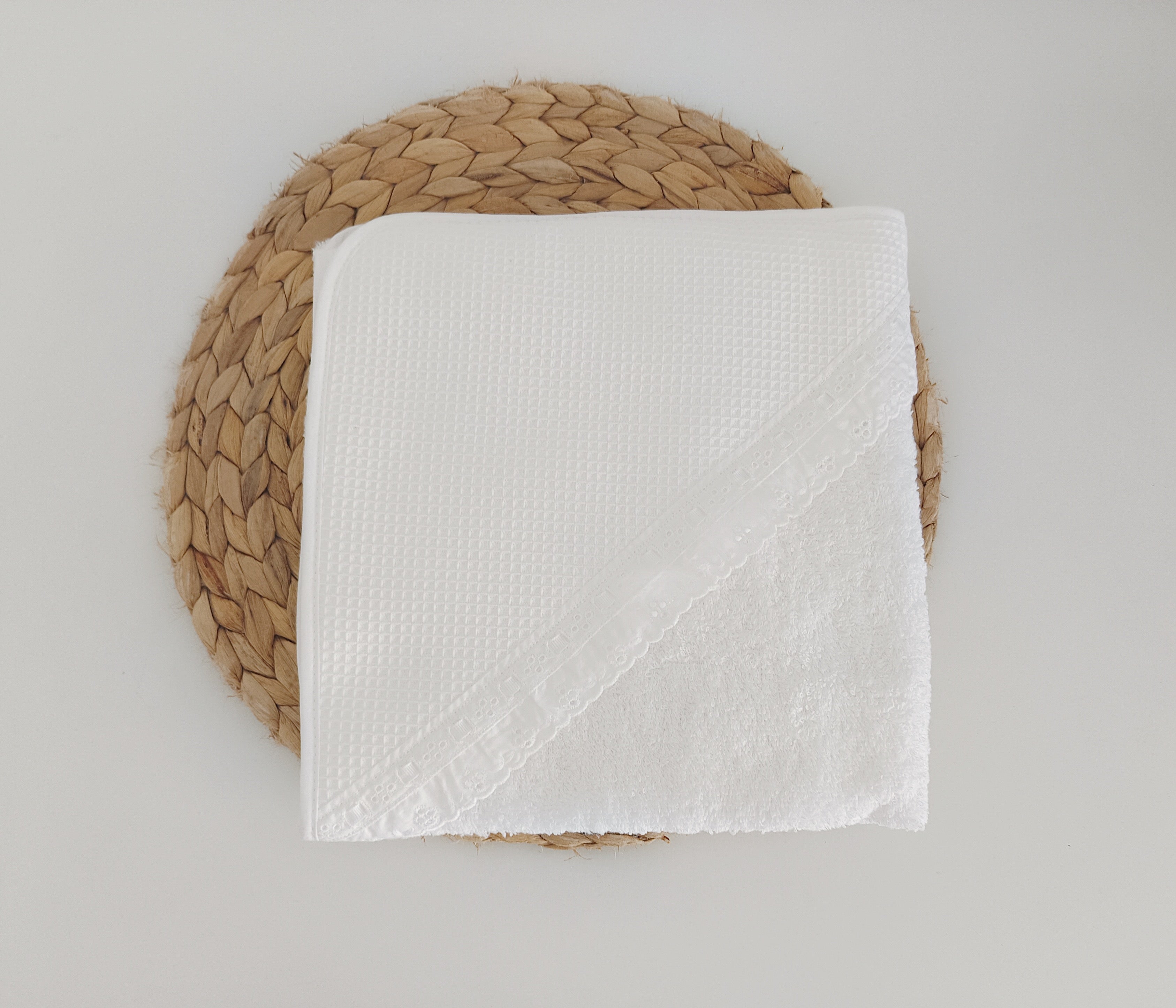 Toalha de banho Favos com Renda Branco