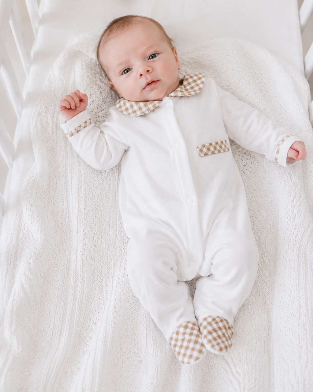 Babygrow Veludo com Bolsos Xadrez Areia
