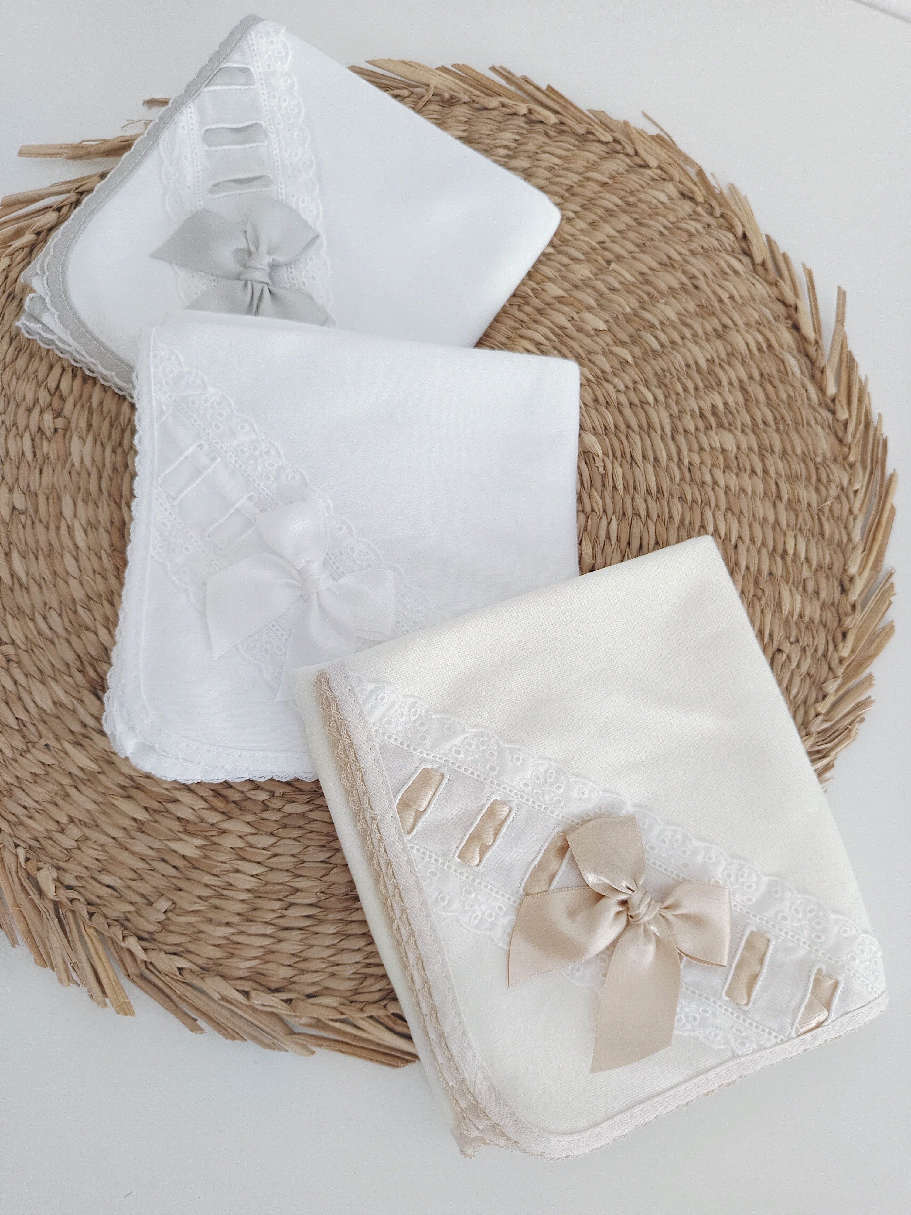 Fralda de pano para Bebé com Renda