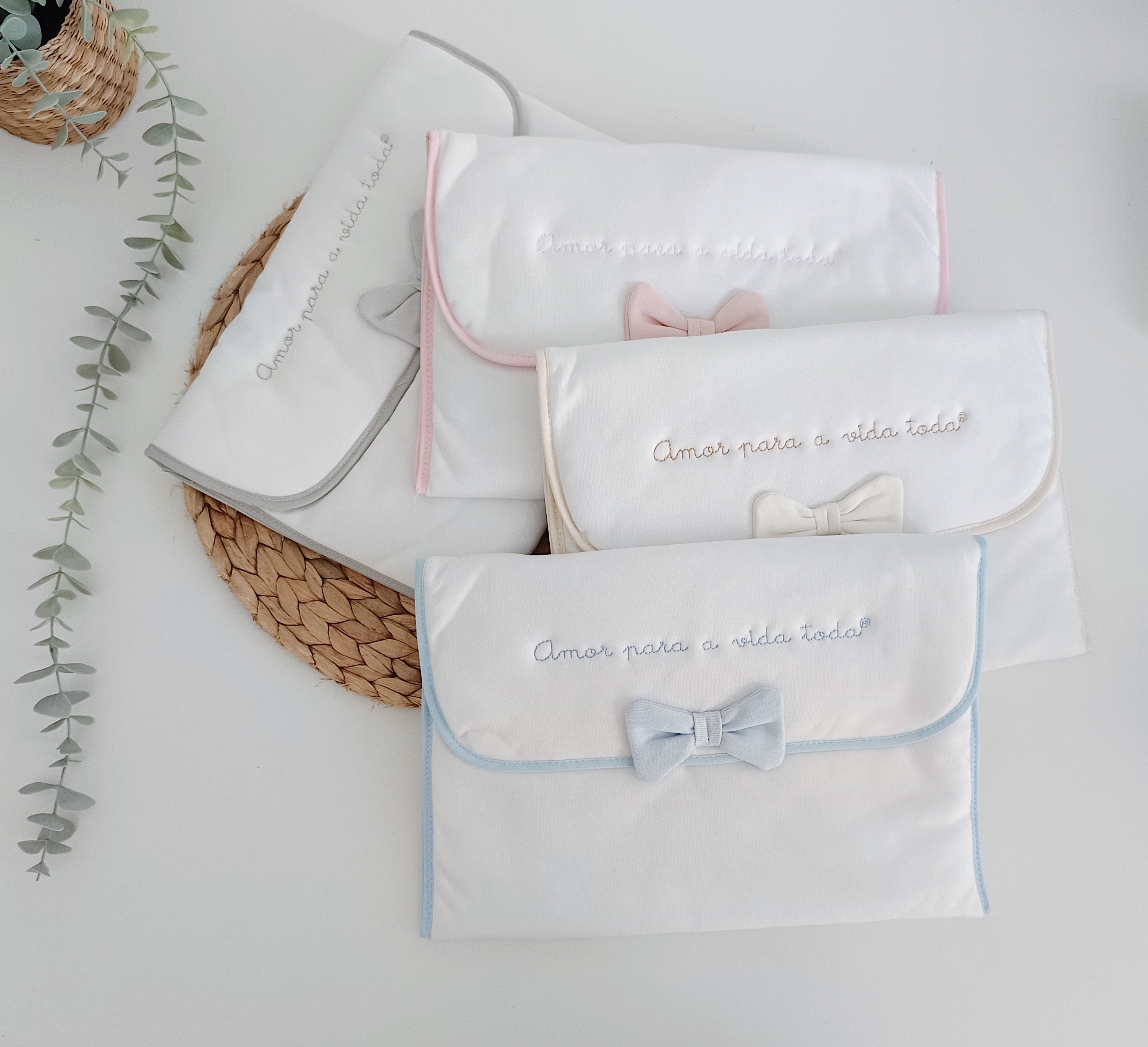 Bolsa primeira roupinha bebé várias cores rosa azul areia cinza verde água marca Amor para a Vida Toda FitFiu Babies