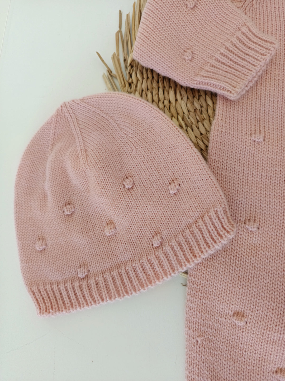 Babygrow de malha pompons com gorro e carapins Rosa Velho