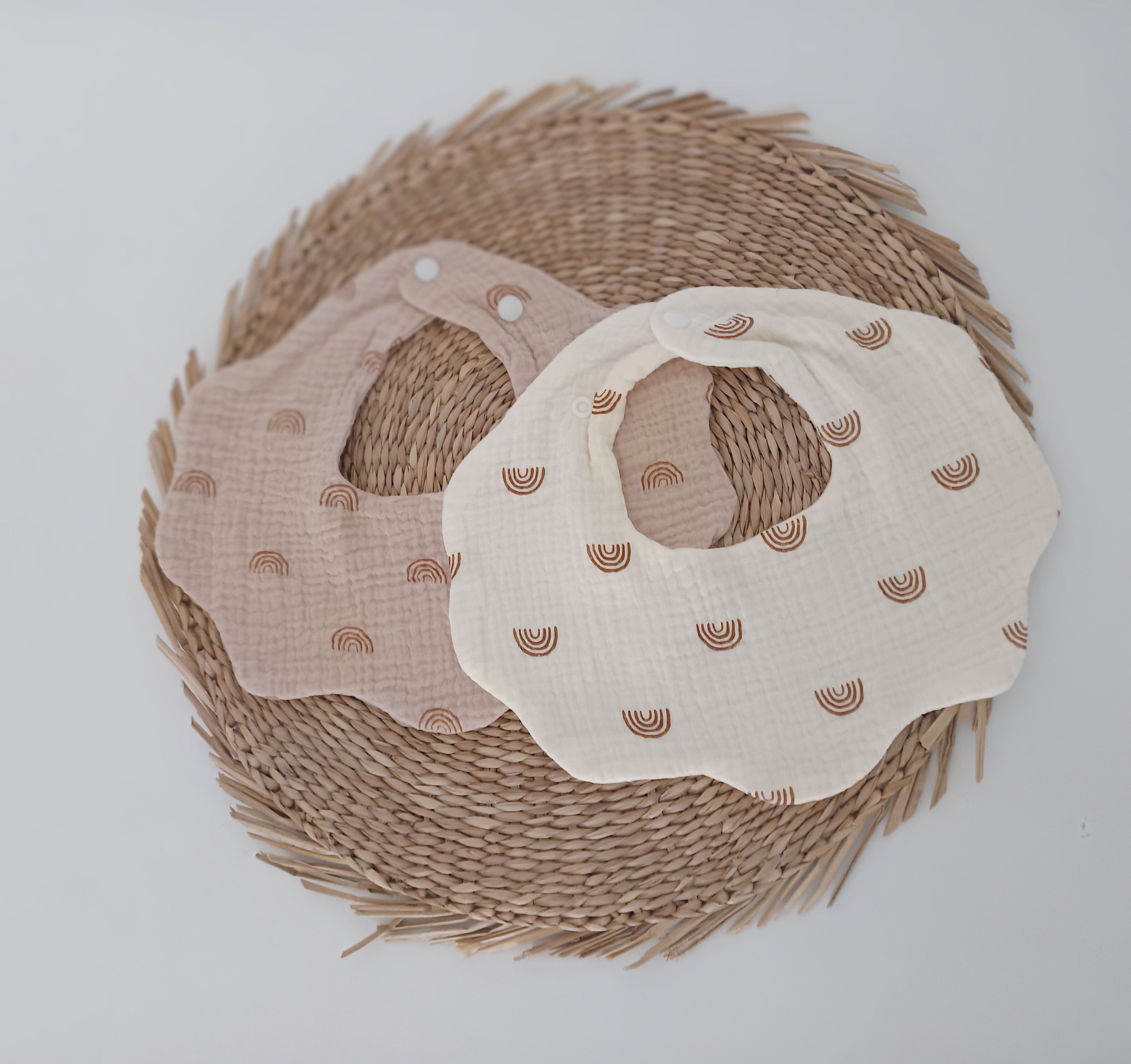 Babete em Musselina Arco Iris