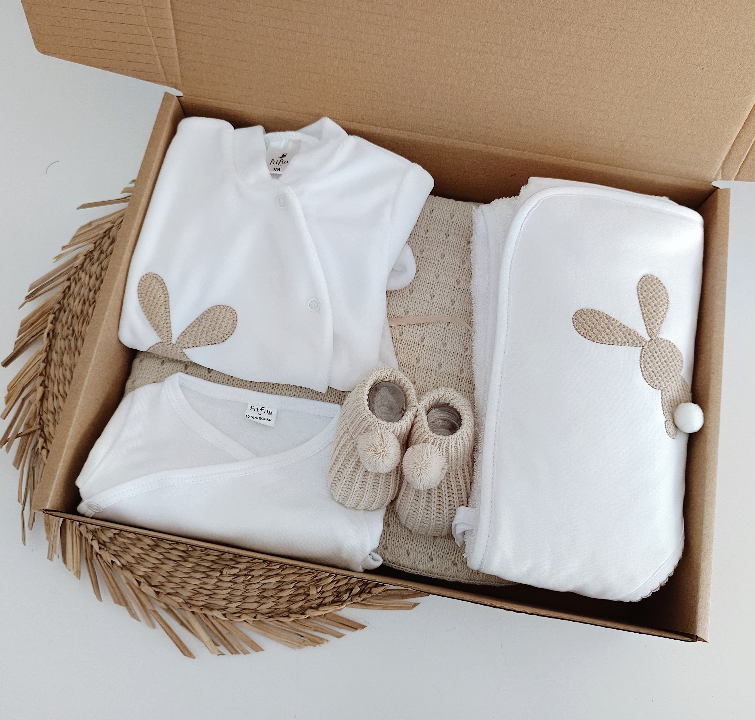 FitFiu Babies® | Pack Coelho Pompom com manta