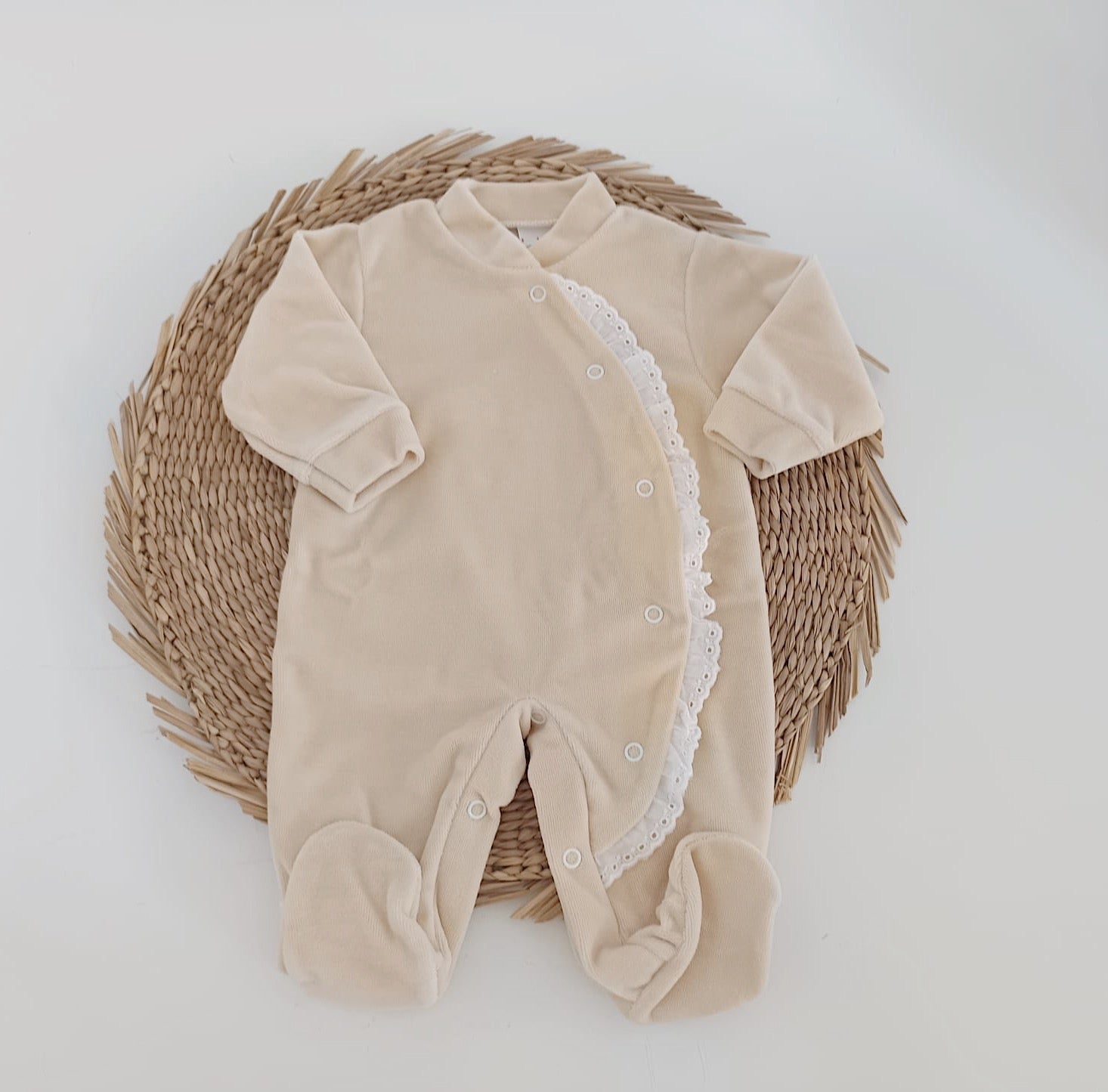 Babygrow Veludo Folho Lateral Areia