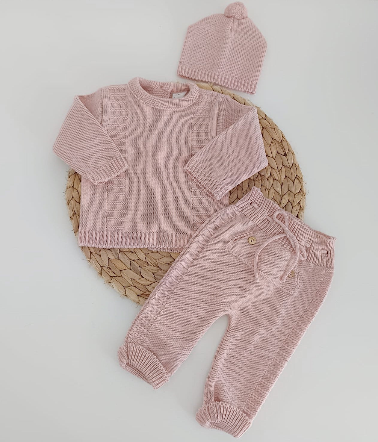 Conjunto de Malha Botões com Gorro Rosa Velho