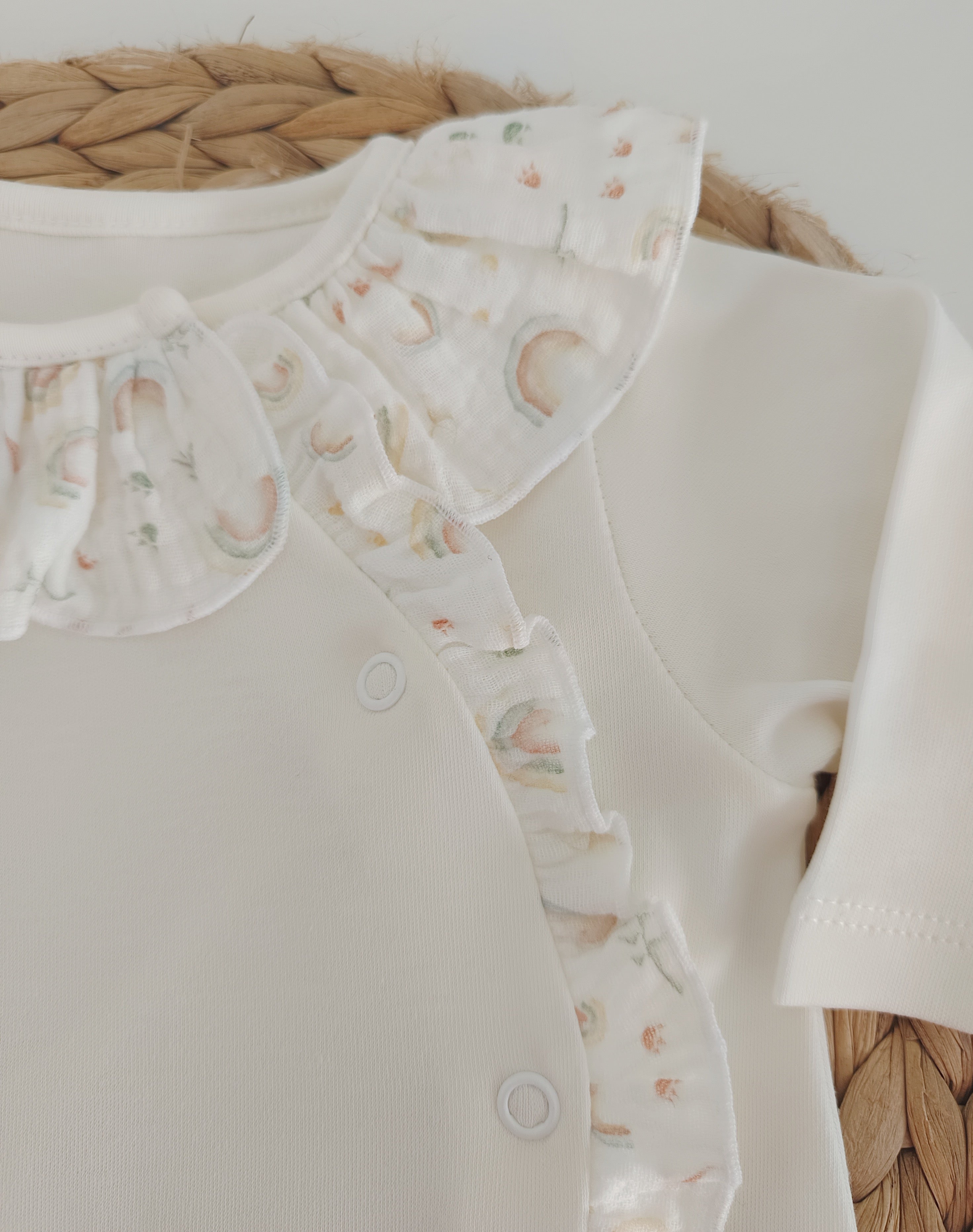 Babygrow Folho e Gola Musselina Arco Íris Pérola