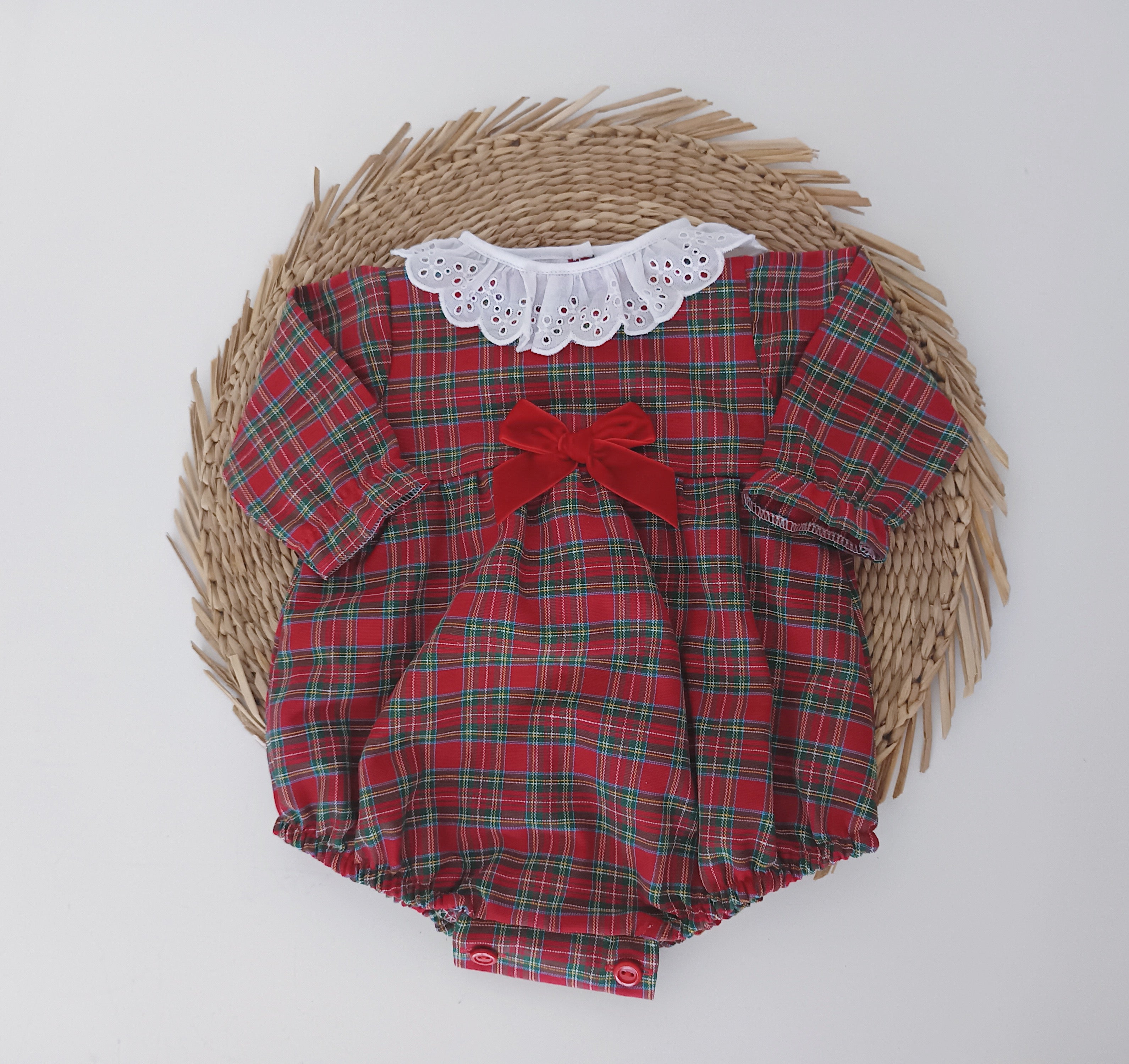 Fofo Xadrez com Laço Vermelho