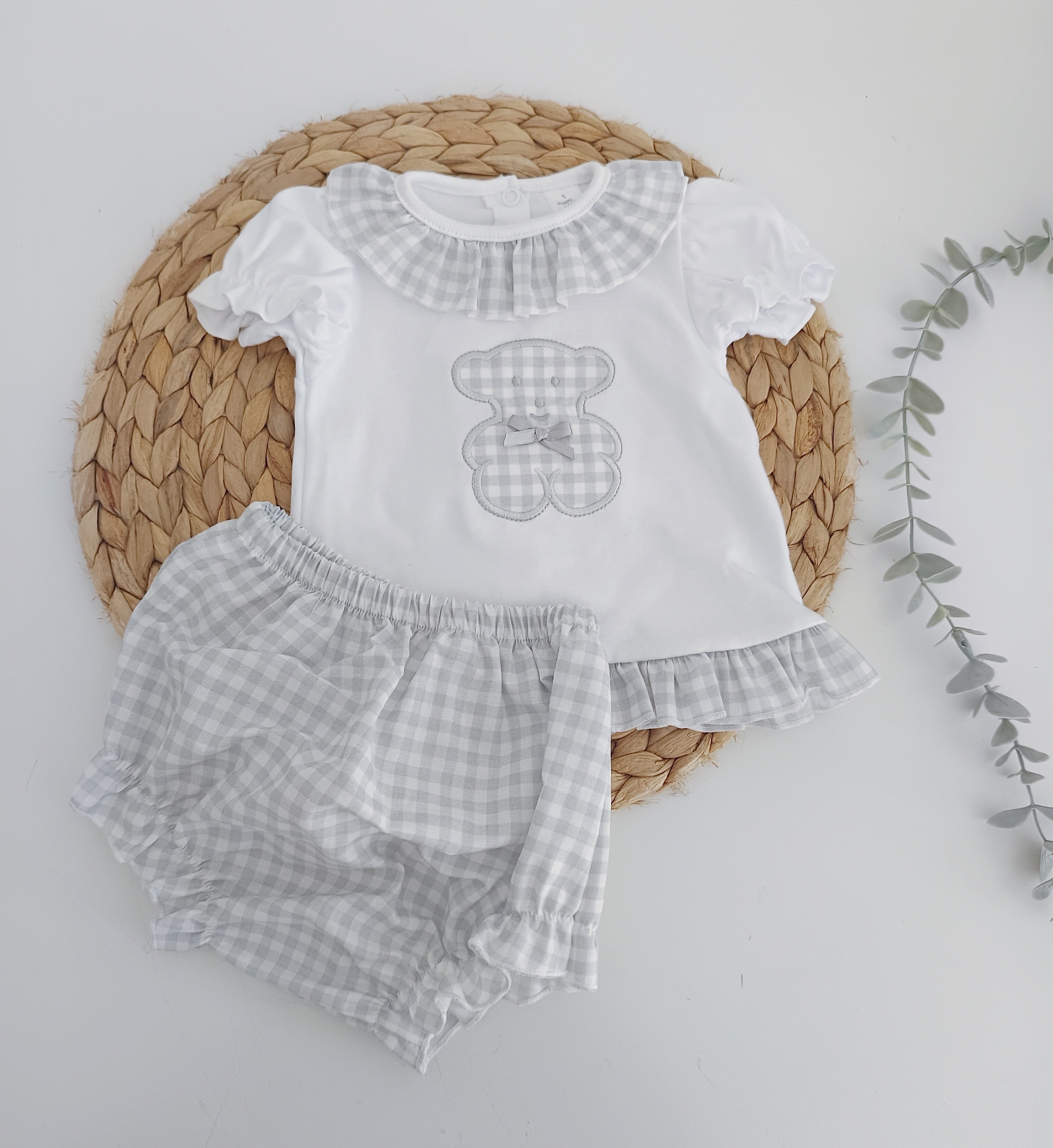 Tapa Fraldas com T-shirt Urso Xadrez Cinza