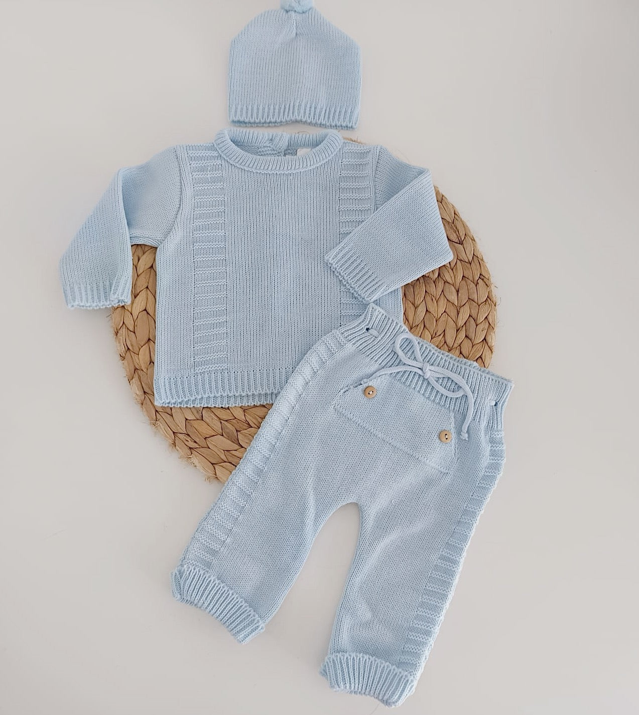 Conjunto de Malha Botões com Gorro Azul