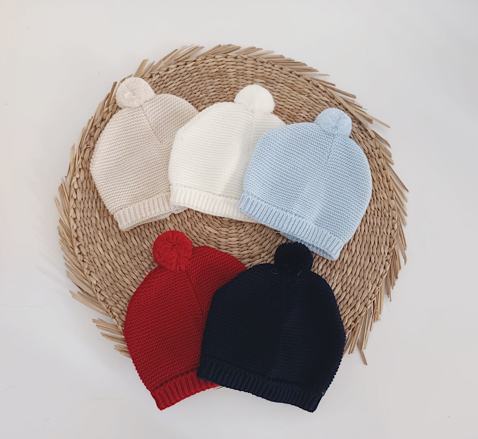 Gorros Bebé Pompom Básico em Malha
