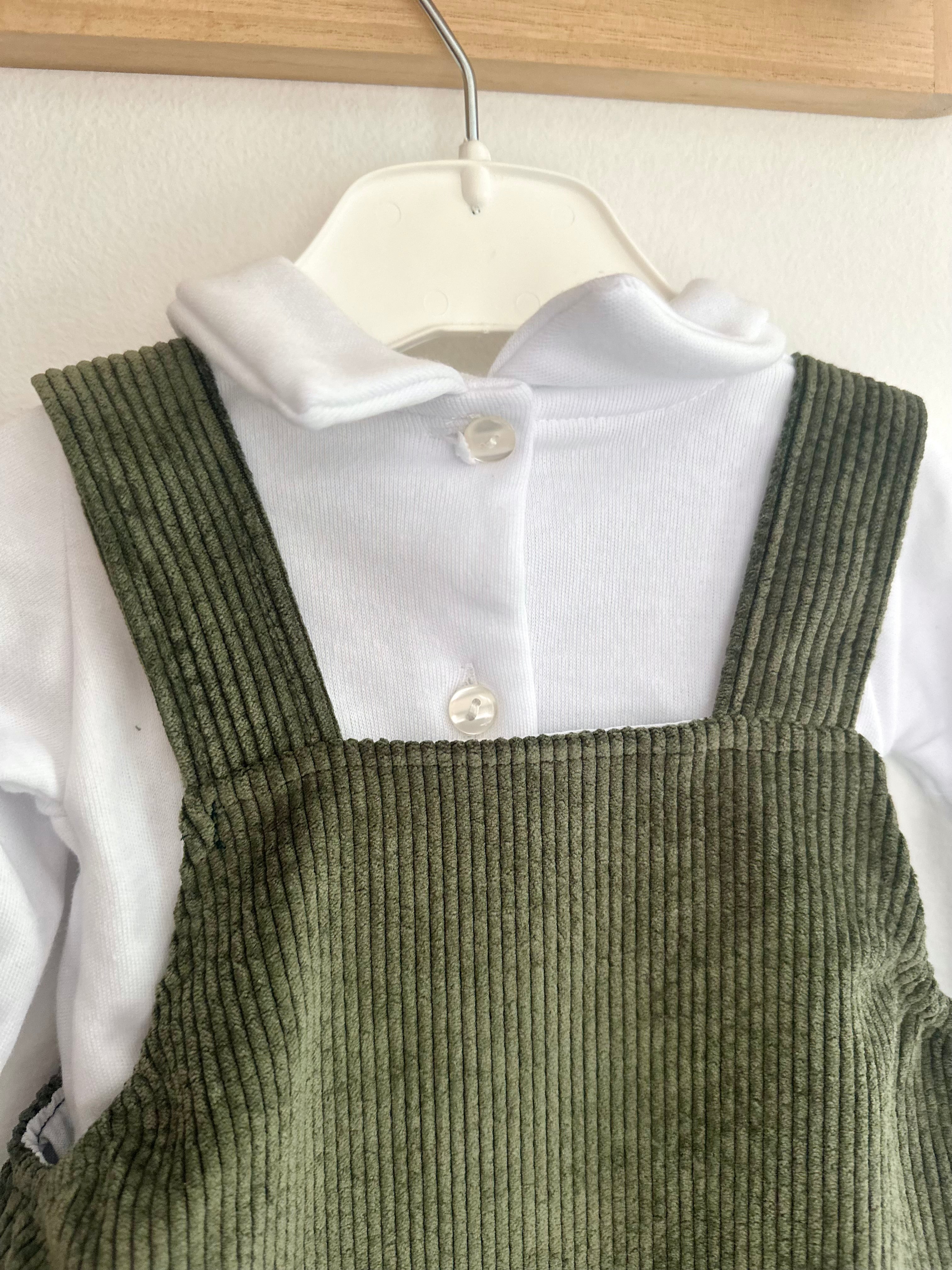 Jardineiras Bombazine Botões com camisa Verde Escuro