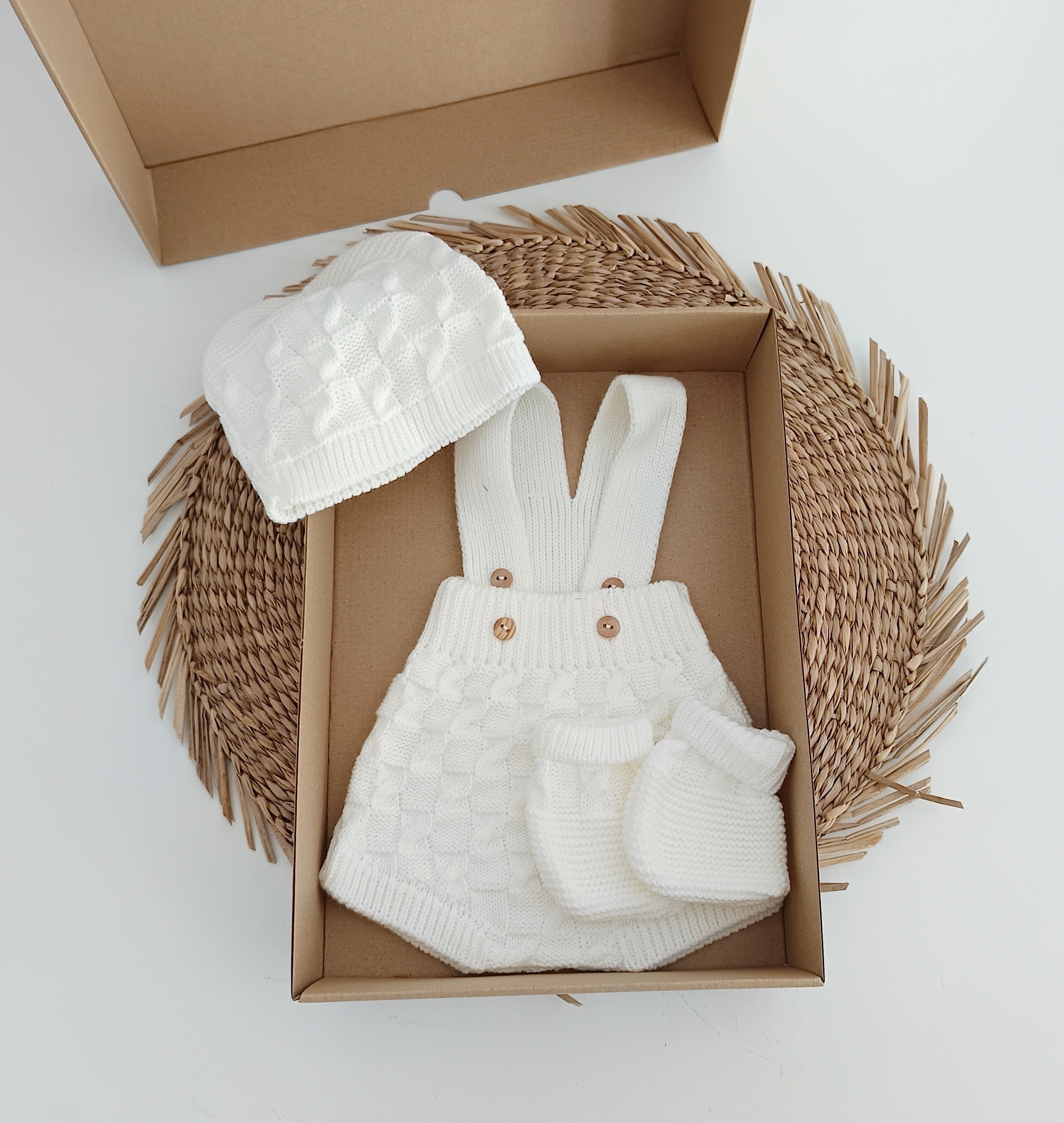 Fofo de Malha Botões com gorro e carapins Pérola