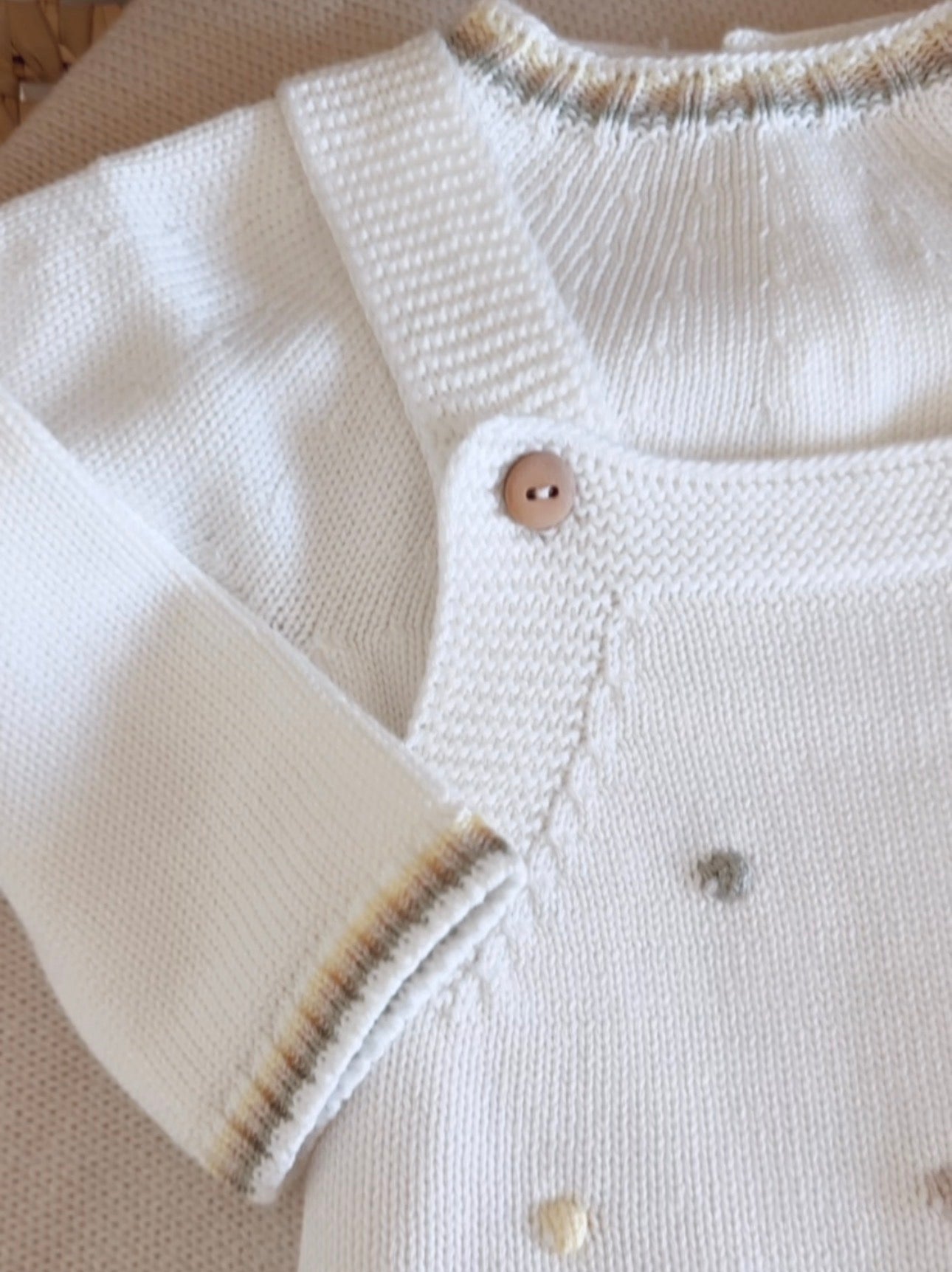 Conjunto bebé jardineira e camisola com pompons coloridos FitFiu Babies