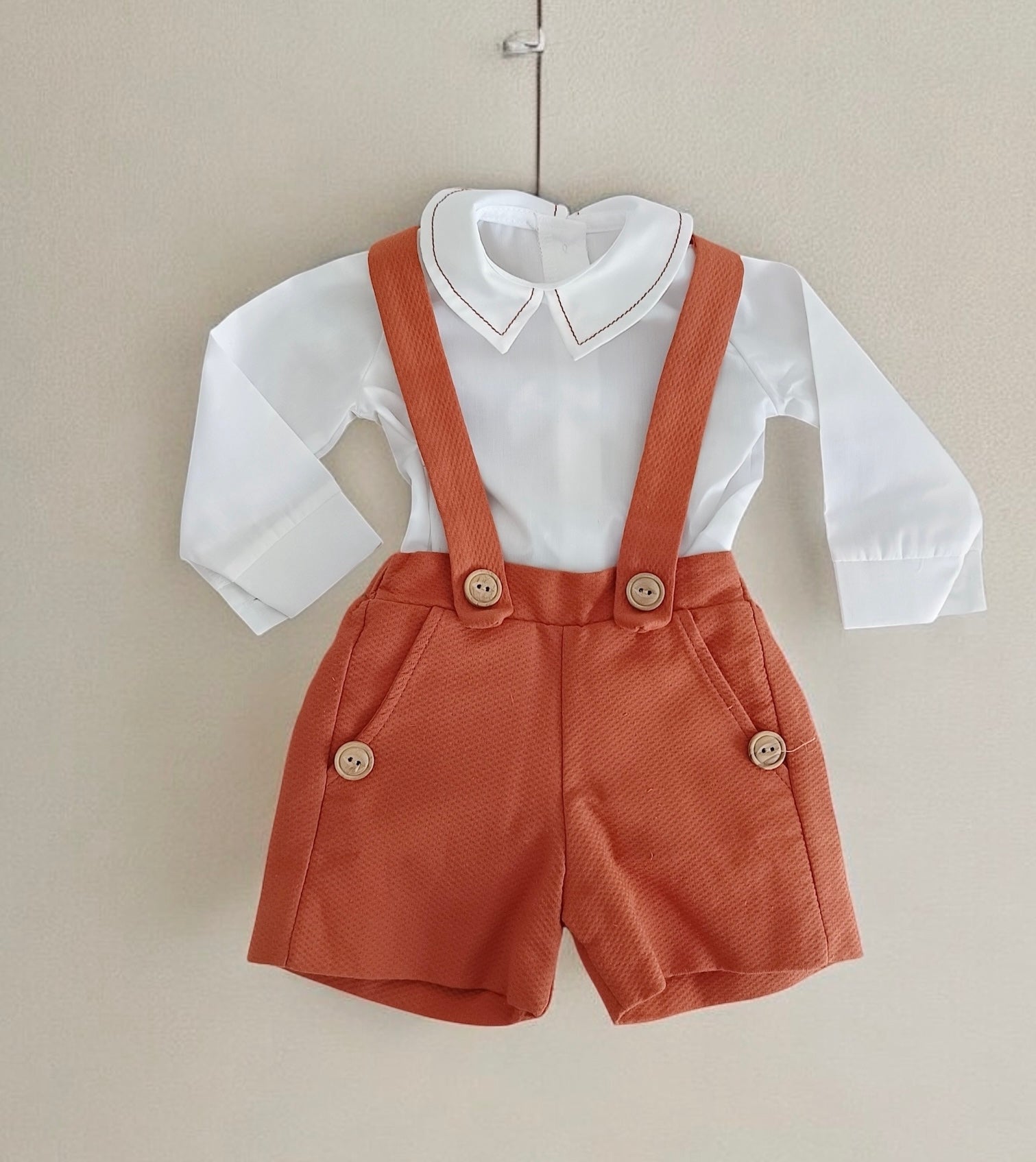 Fofo com alças e Camisa gola Bico Tijolo