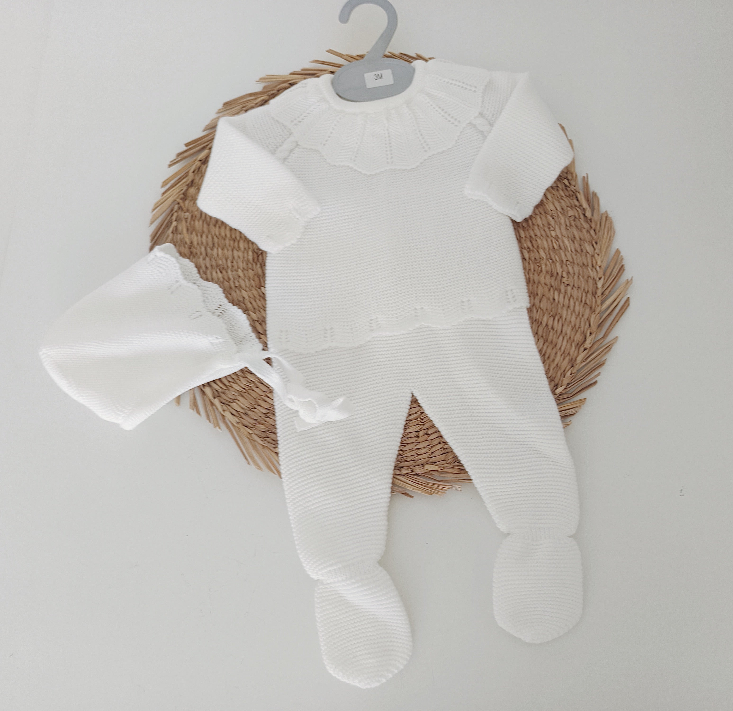 Conjunto de Malha Básico com Gola e Touca Pérola