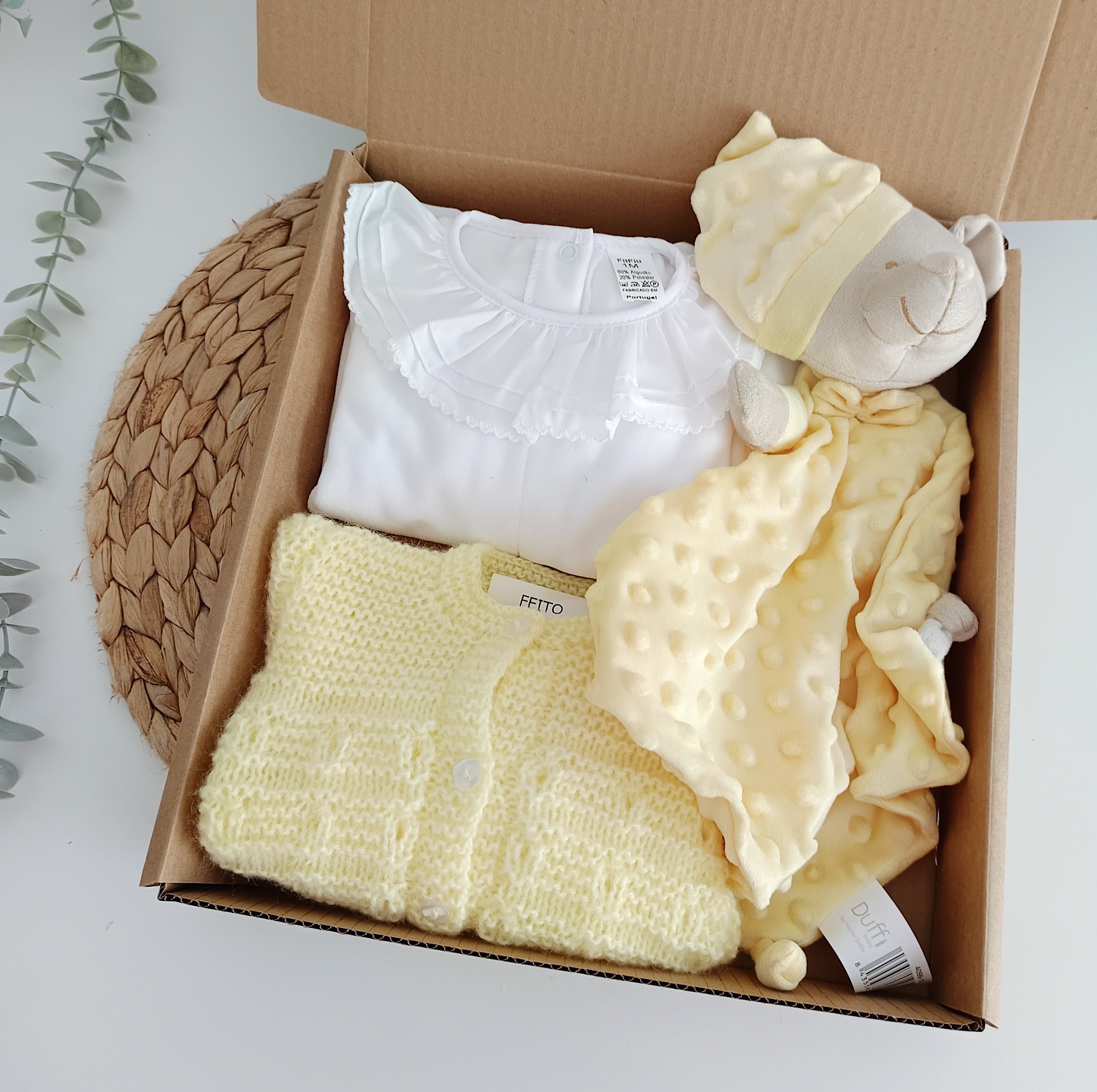 Conjunto Bebé Babygrow, Casaco e Doudou Urso Amarelo