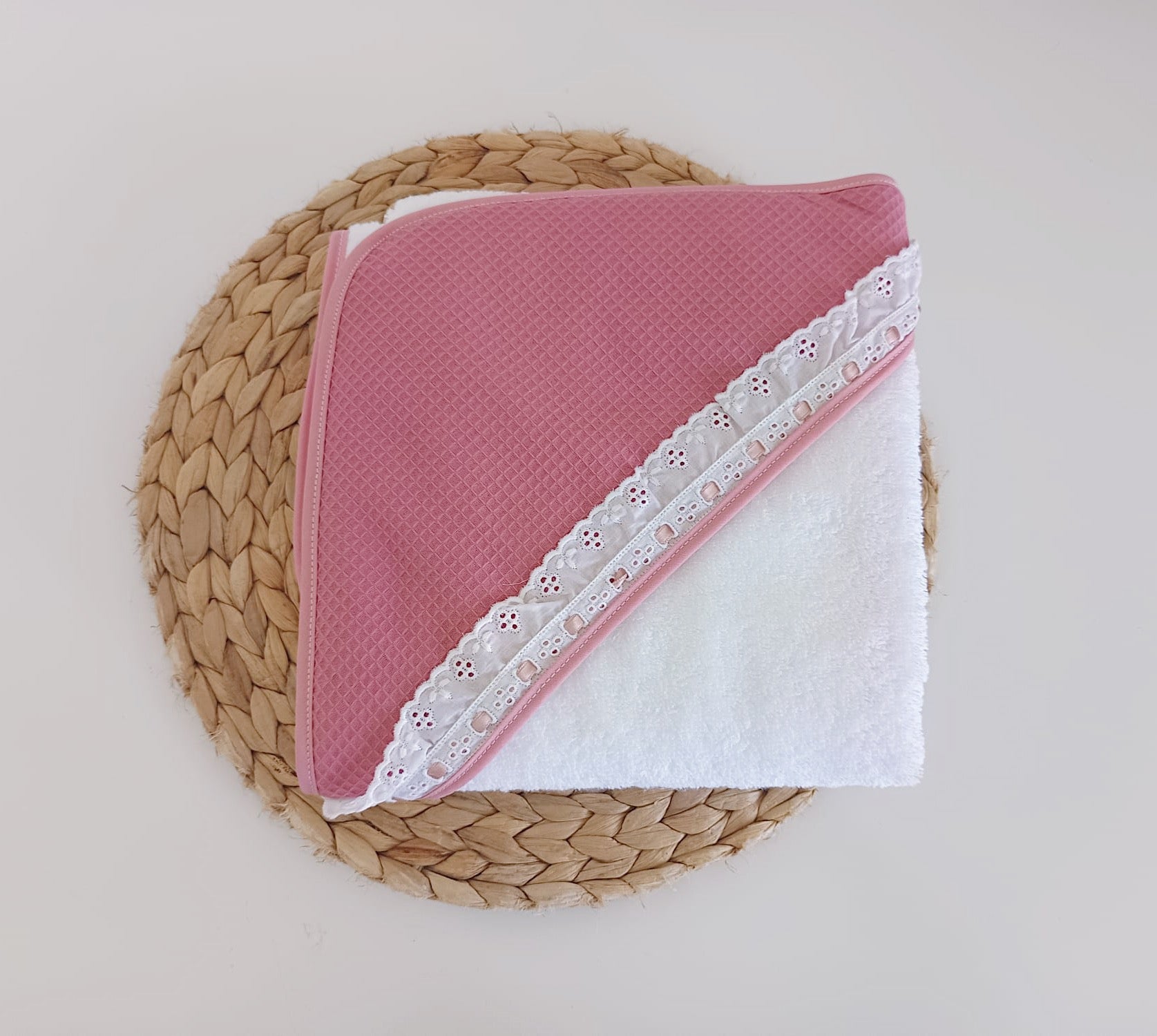 Toalha de banho Bordado inglês com favos Rosa Velho