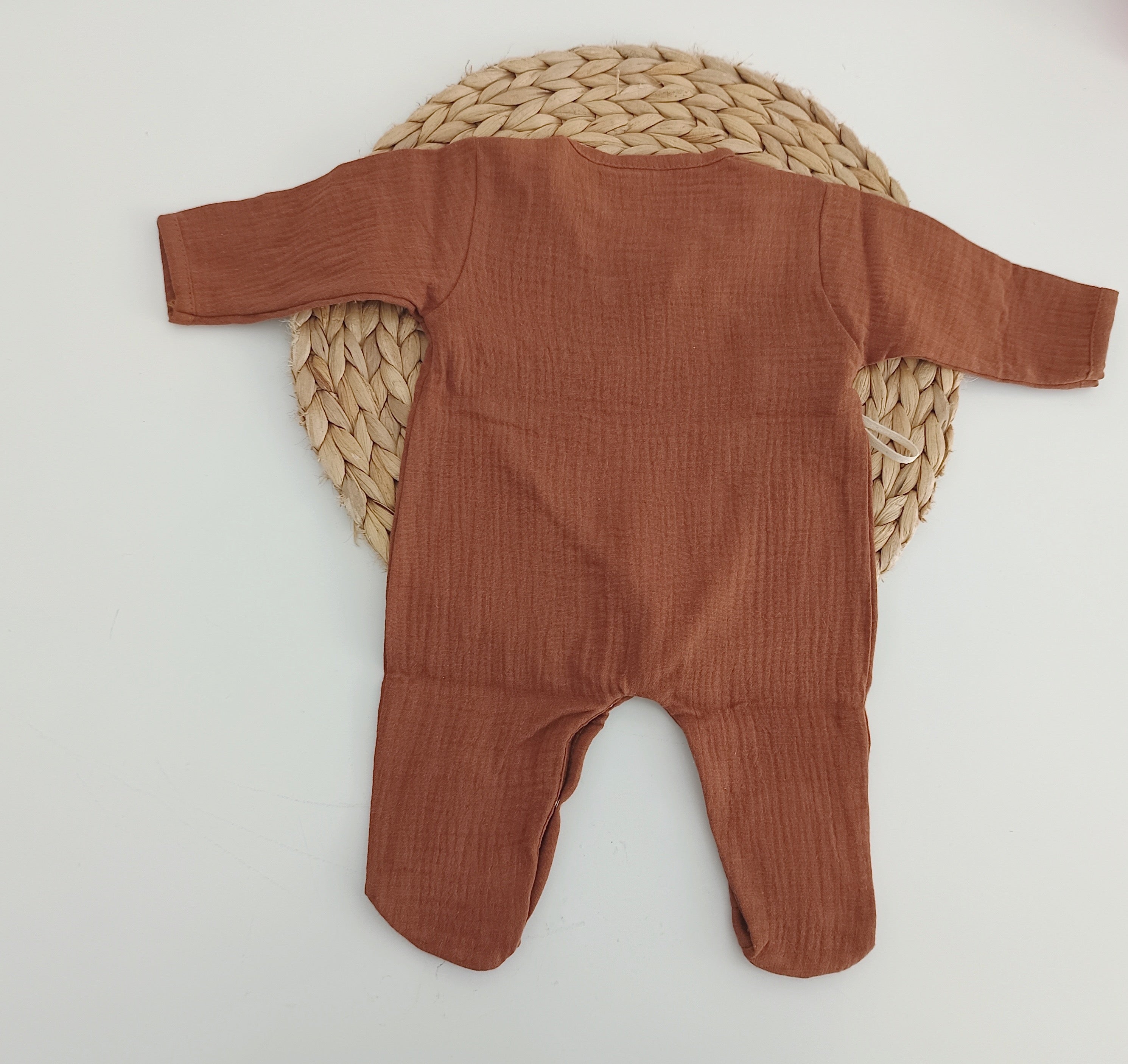 Babygrow de Musselina Telha com Laço Lateral | FitFiu Babies®