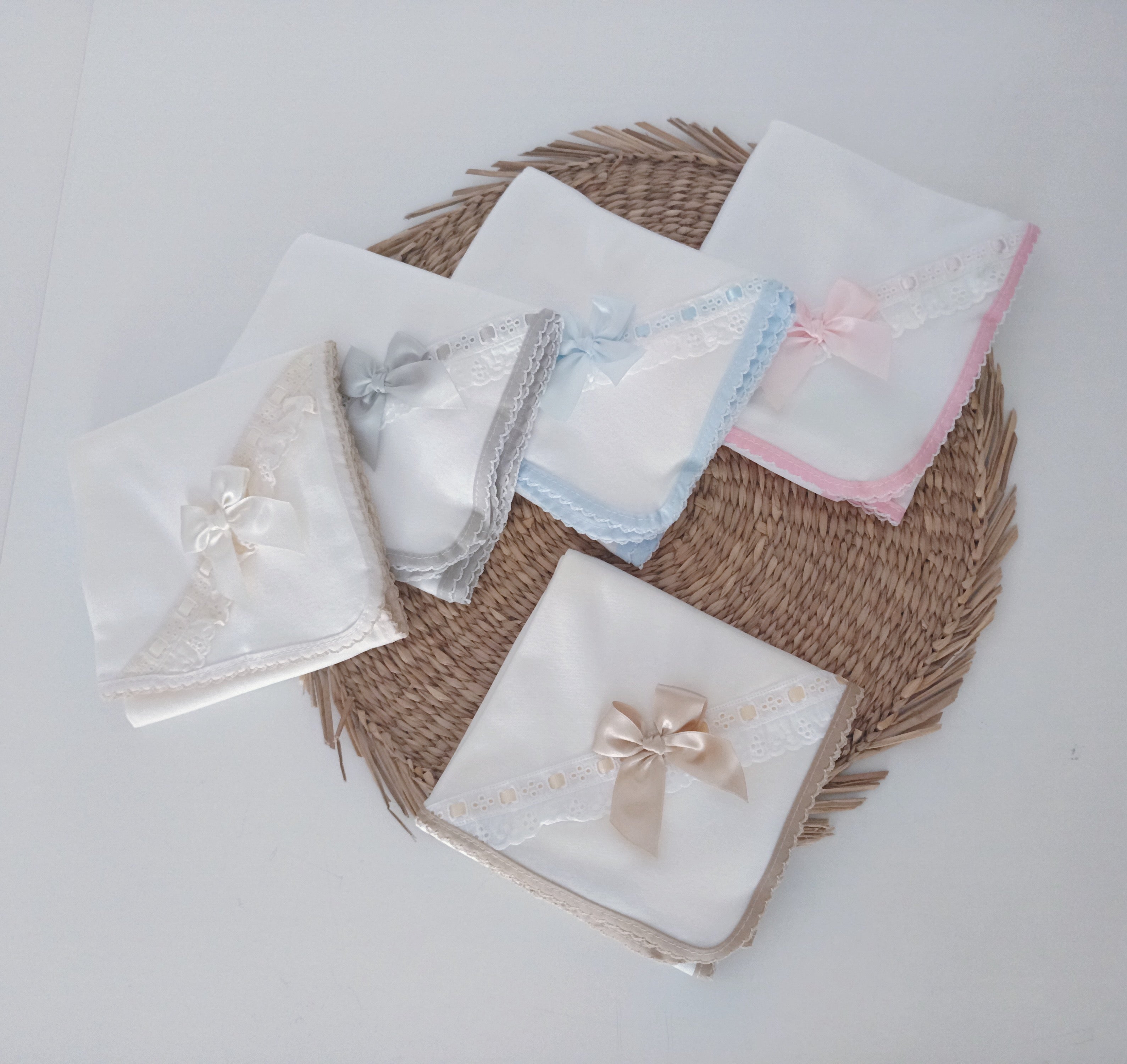 Fralda Algodão com Laço com Renda