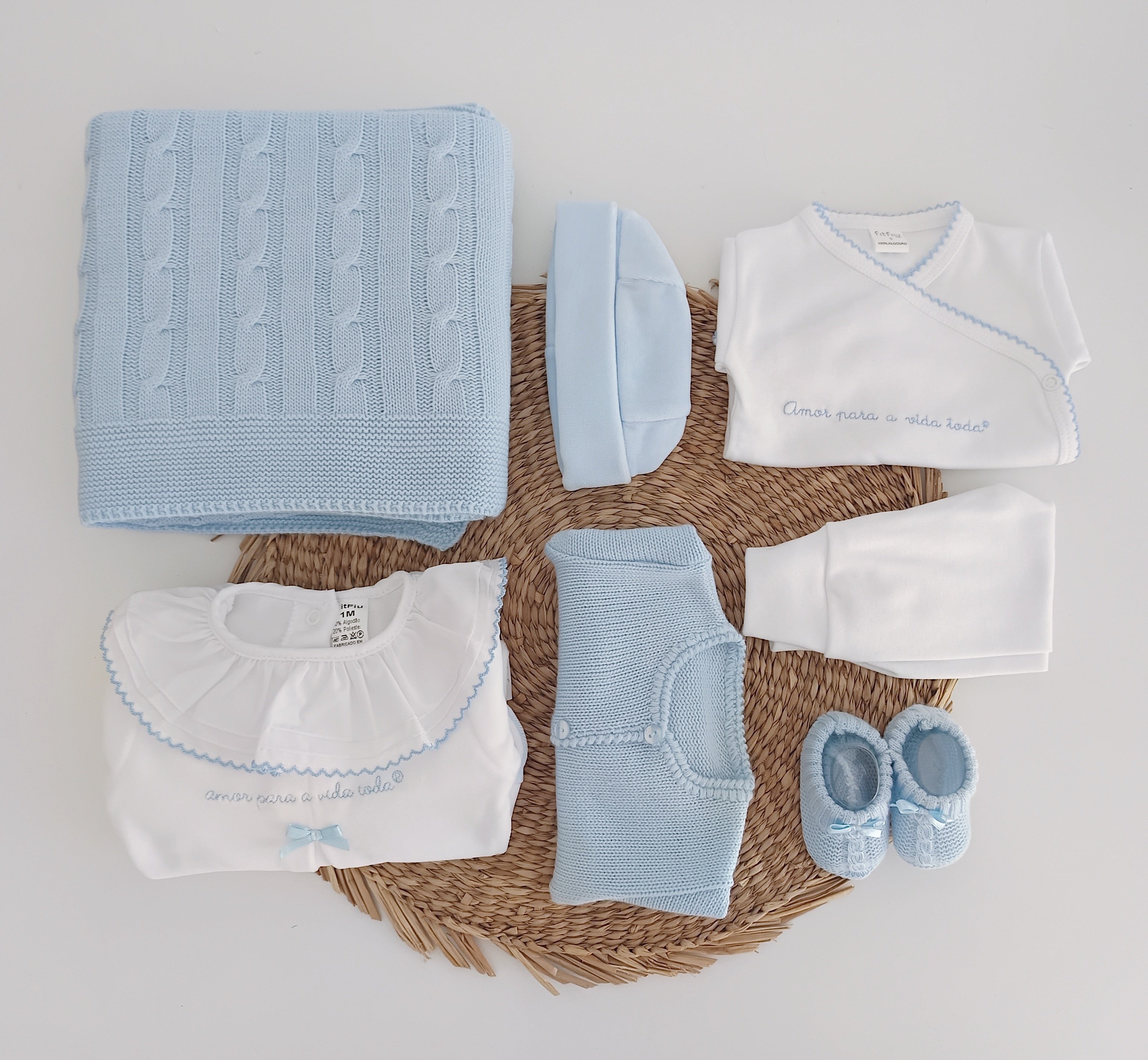 Amor Para a Vida Toda® | Conjunto Primeira Roupinha Lacinho Azul com manta