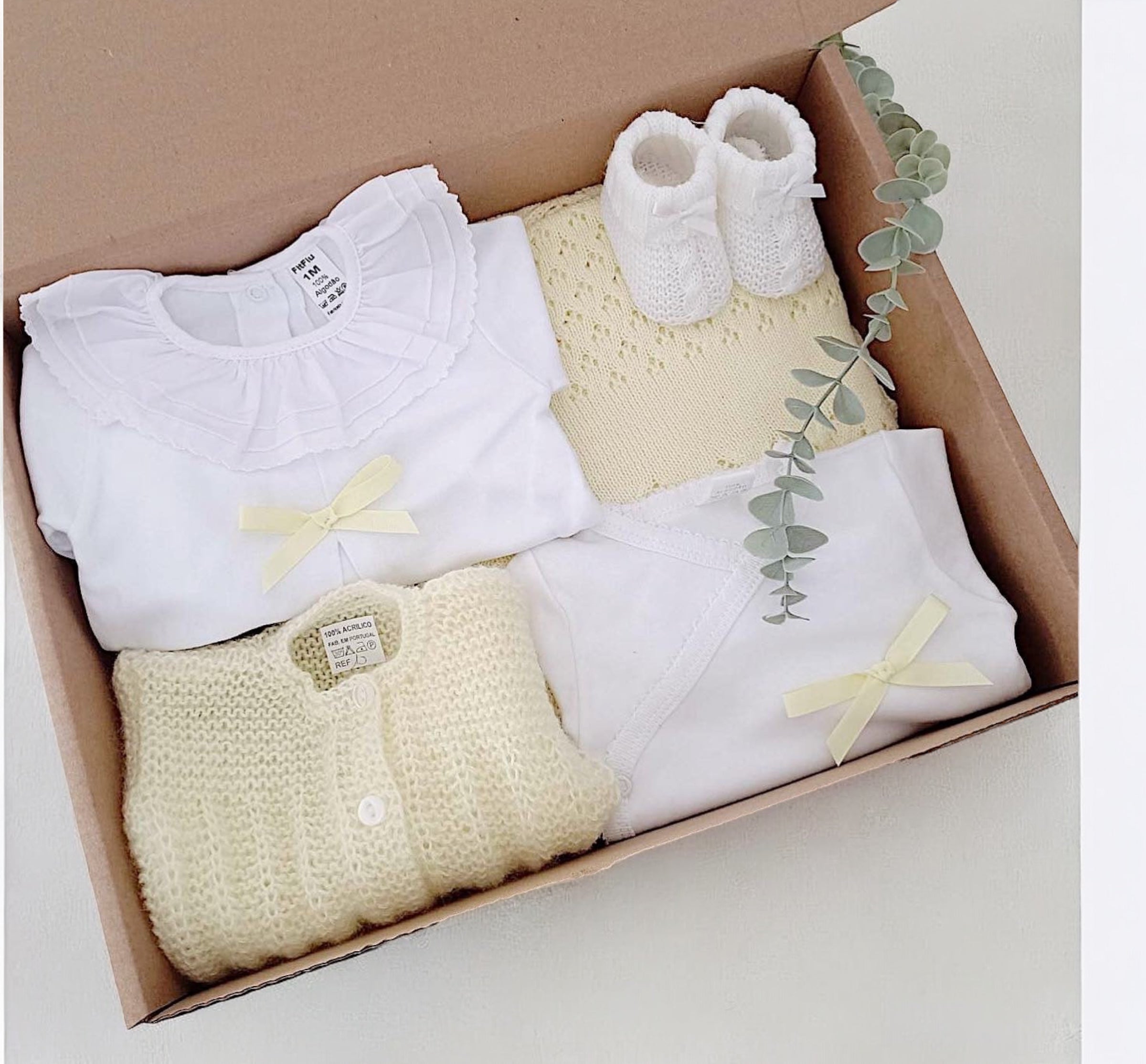 FitFiu Babies® | Conjunto Primeira Roupinha Laço Algodão com manta Amarelo