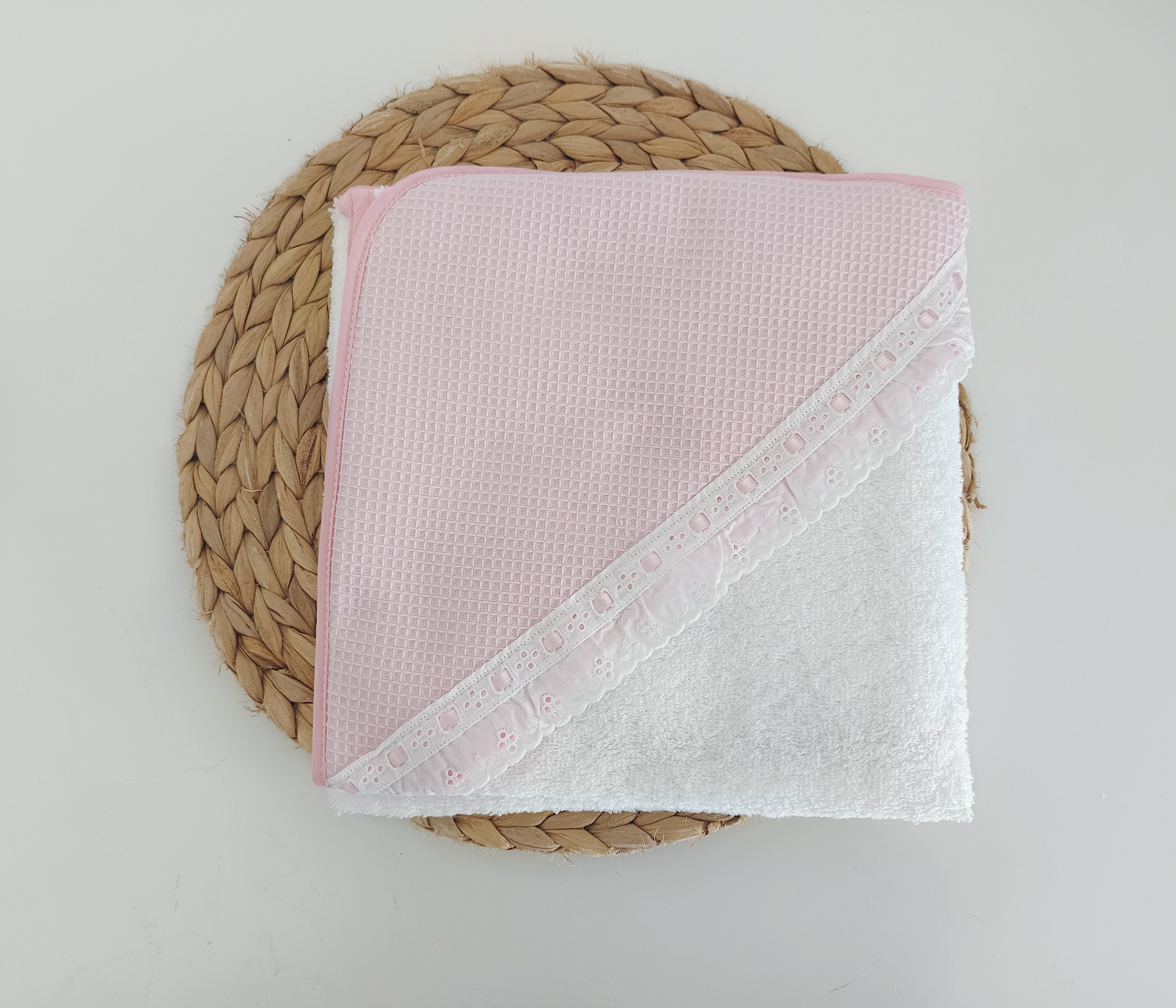 Toalha de banho Favos com Renda Rosa