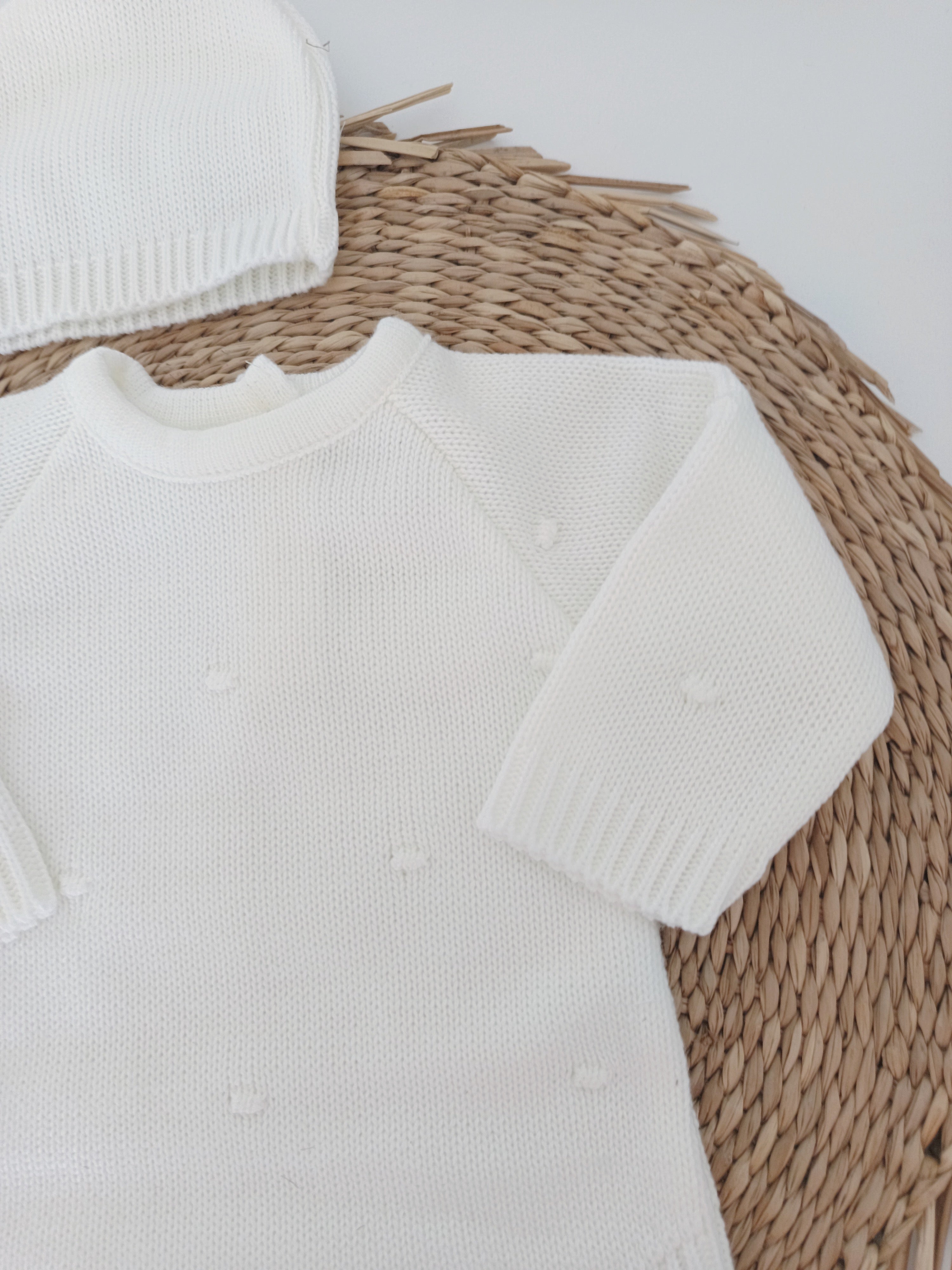 Fofo de Malha Pompons com Gorro Pérola