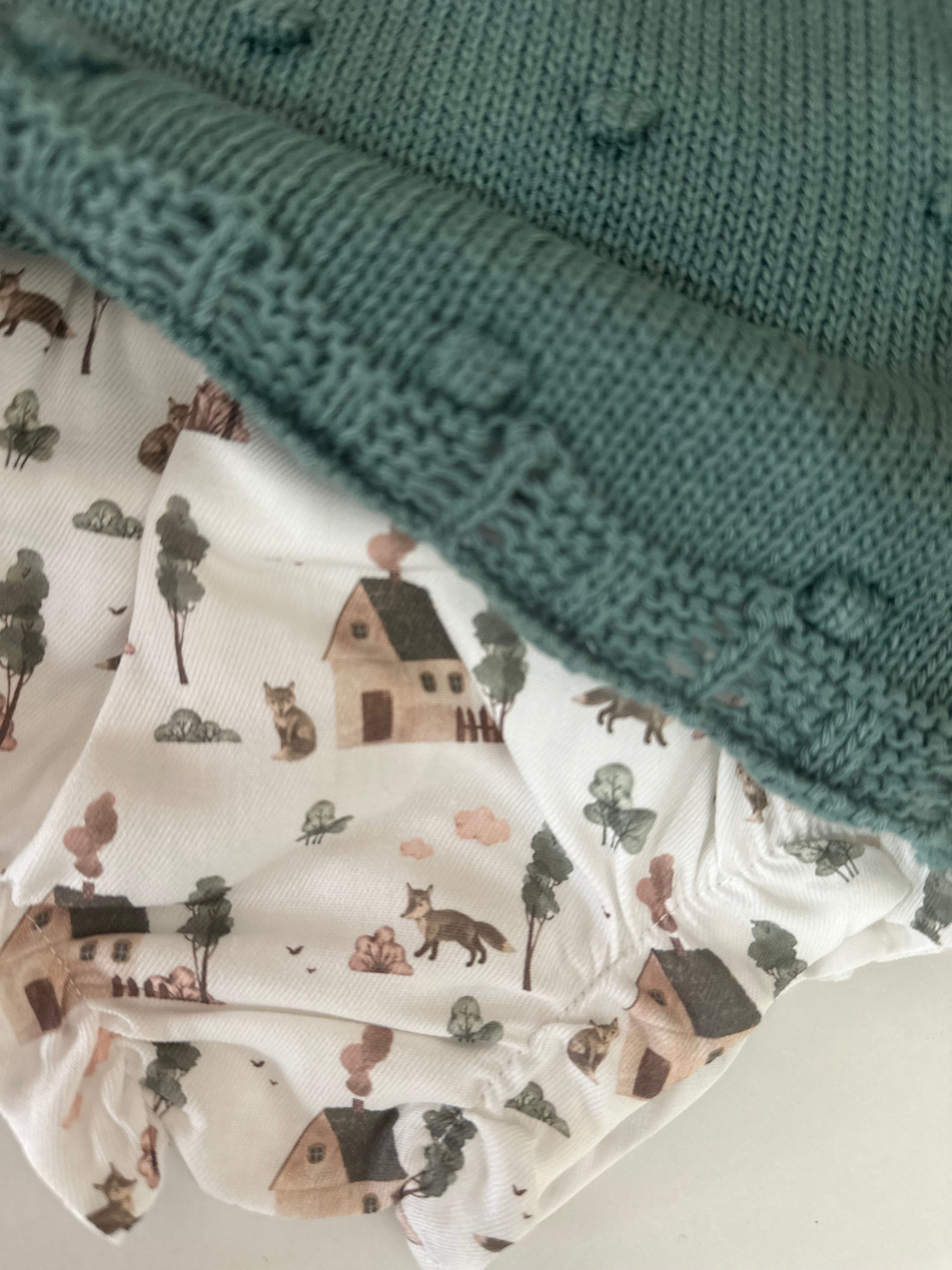 Tapa Fraldas com Camisola de Malha Casinhas Verde