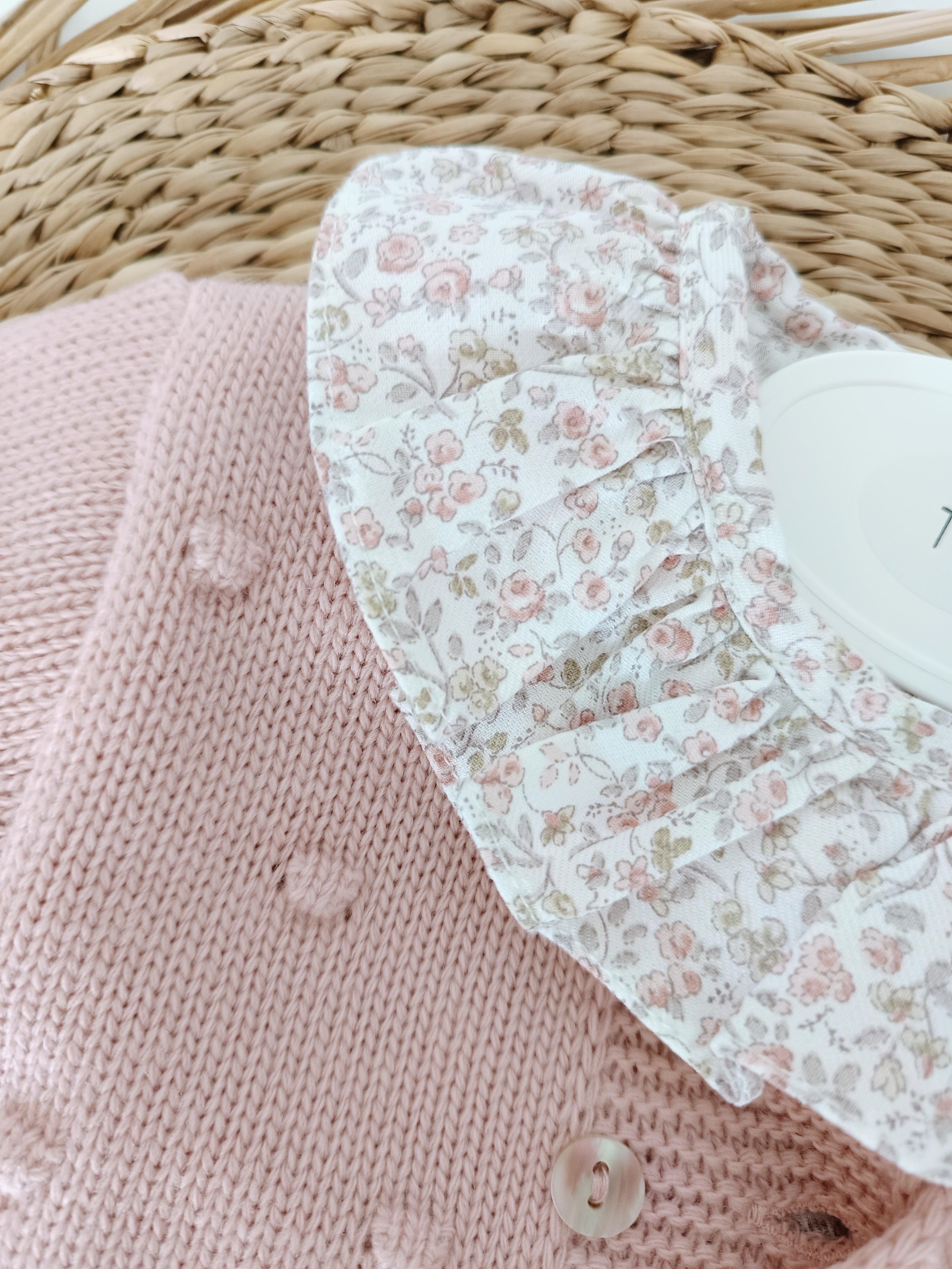 Conjunto Tapa Fraldas com Blusa e Casaco de Malha Florinhas Rosa Velho