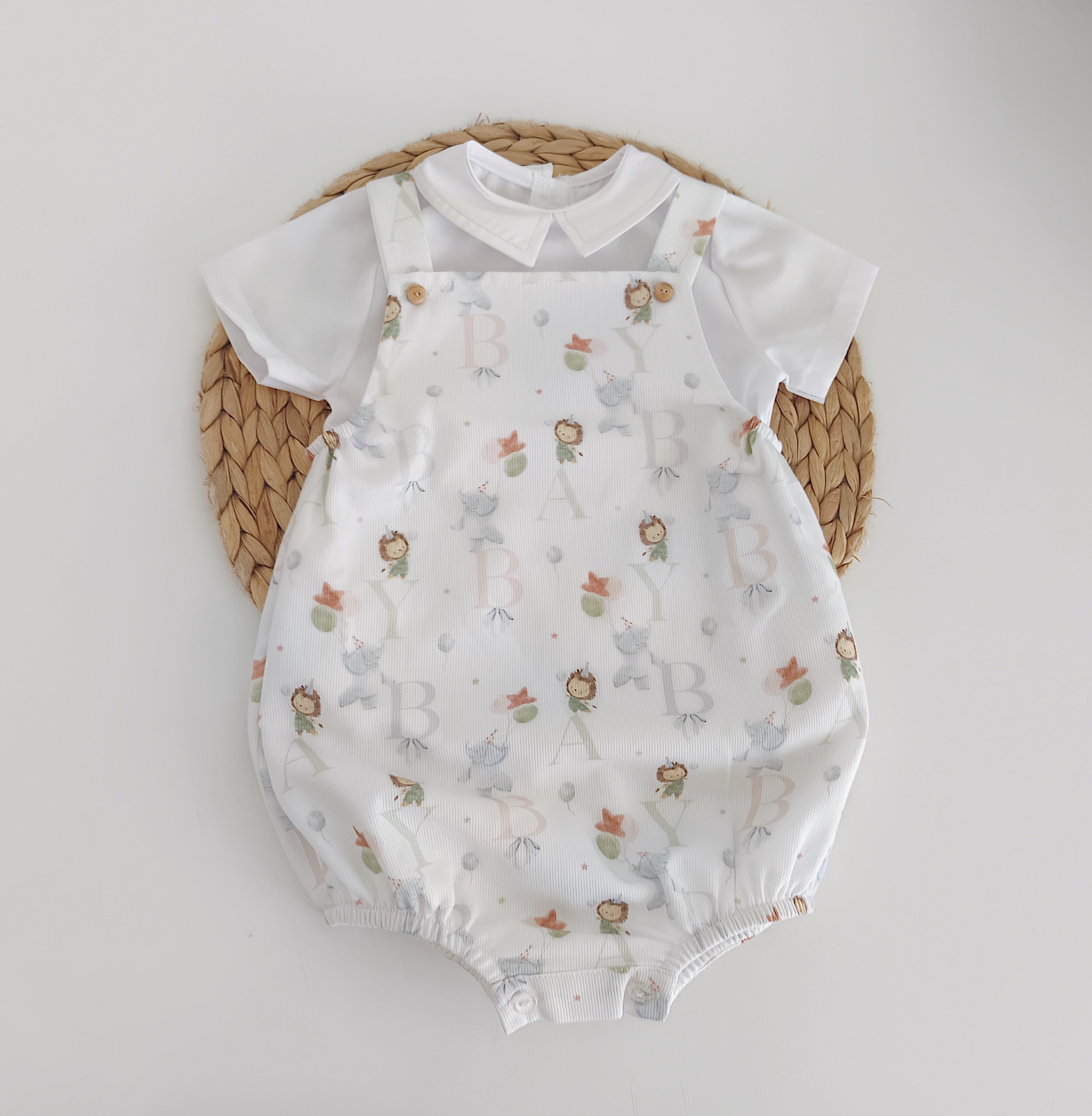 Fofo com Camisa Leõezinhos e Elefantes Verde