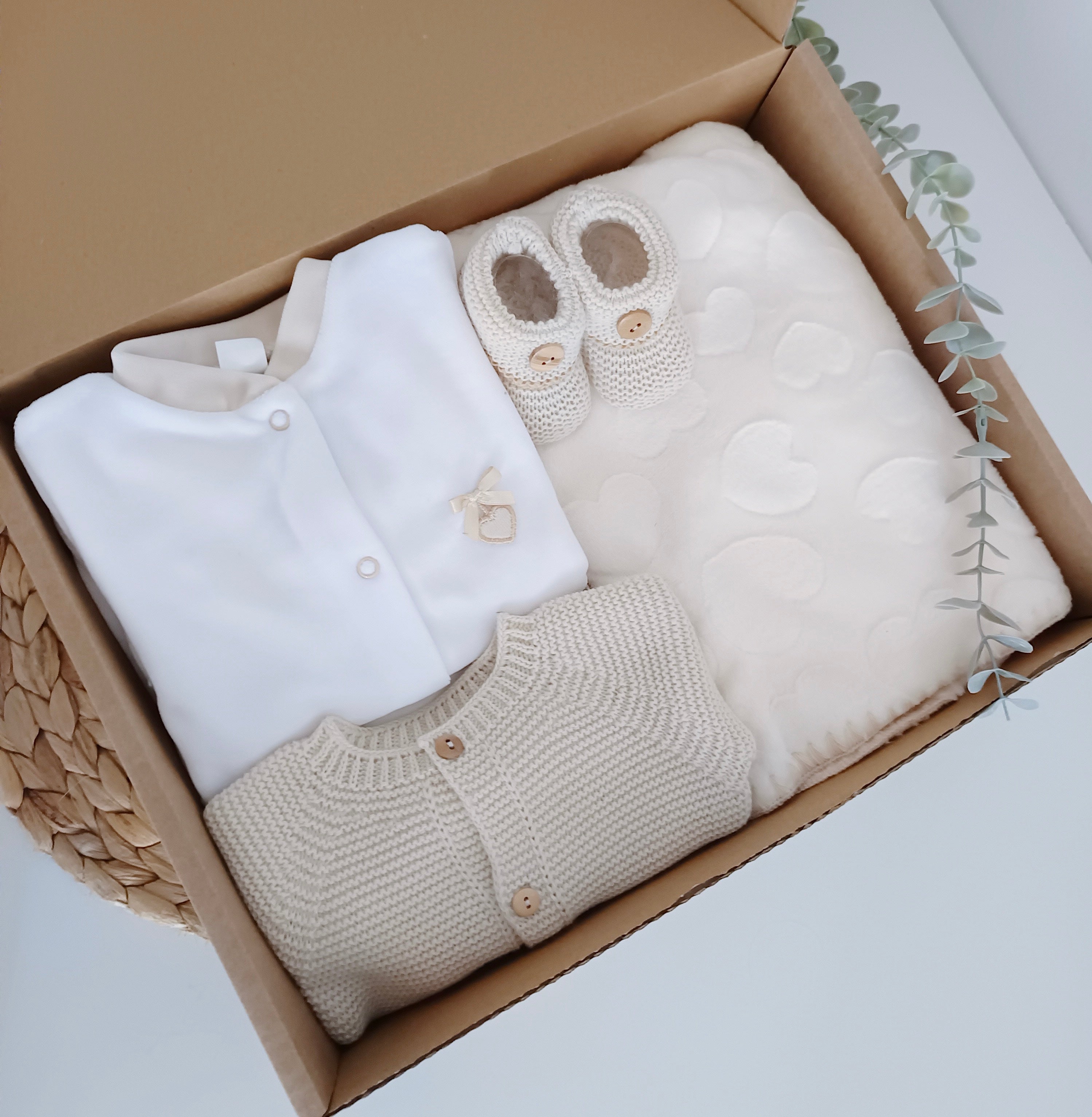 Pack de Bebé com Manta, Babygrow, Casaco e carapins Amor Areia