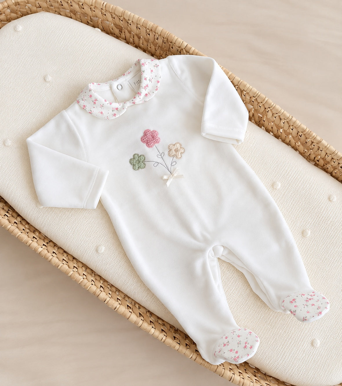 FitFiu Babies® | Babygrow Flores Bordadas Pérola