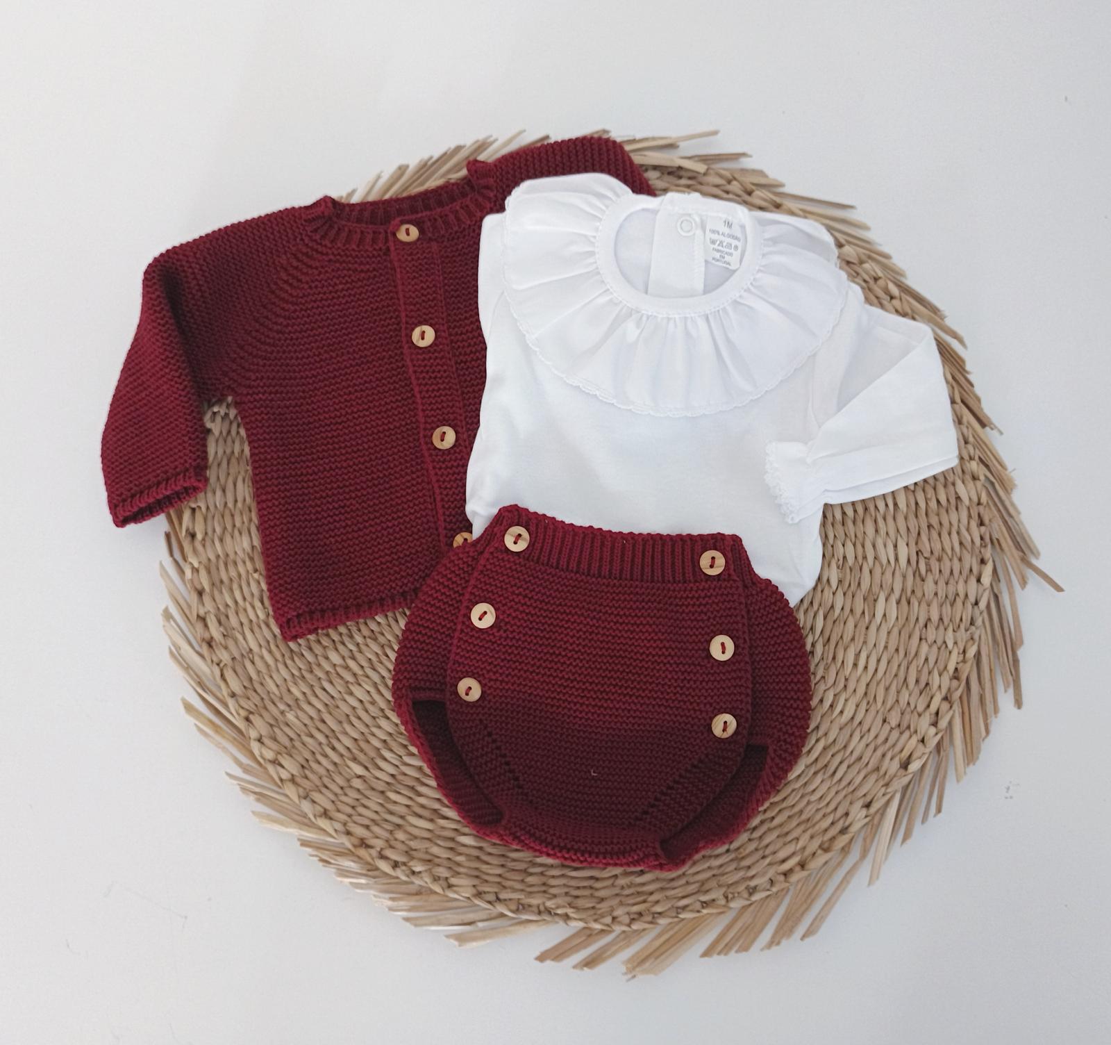 Conjunto Bebé Tapa Fraldas Casaco e Body de Gola Bordeaux