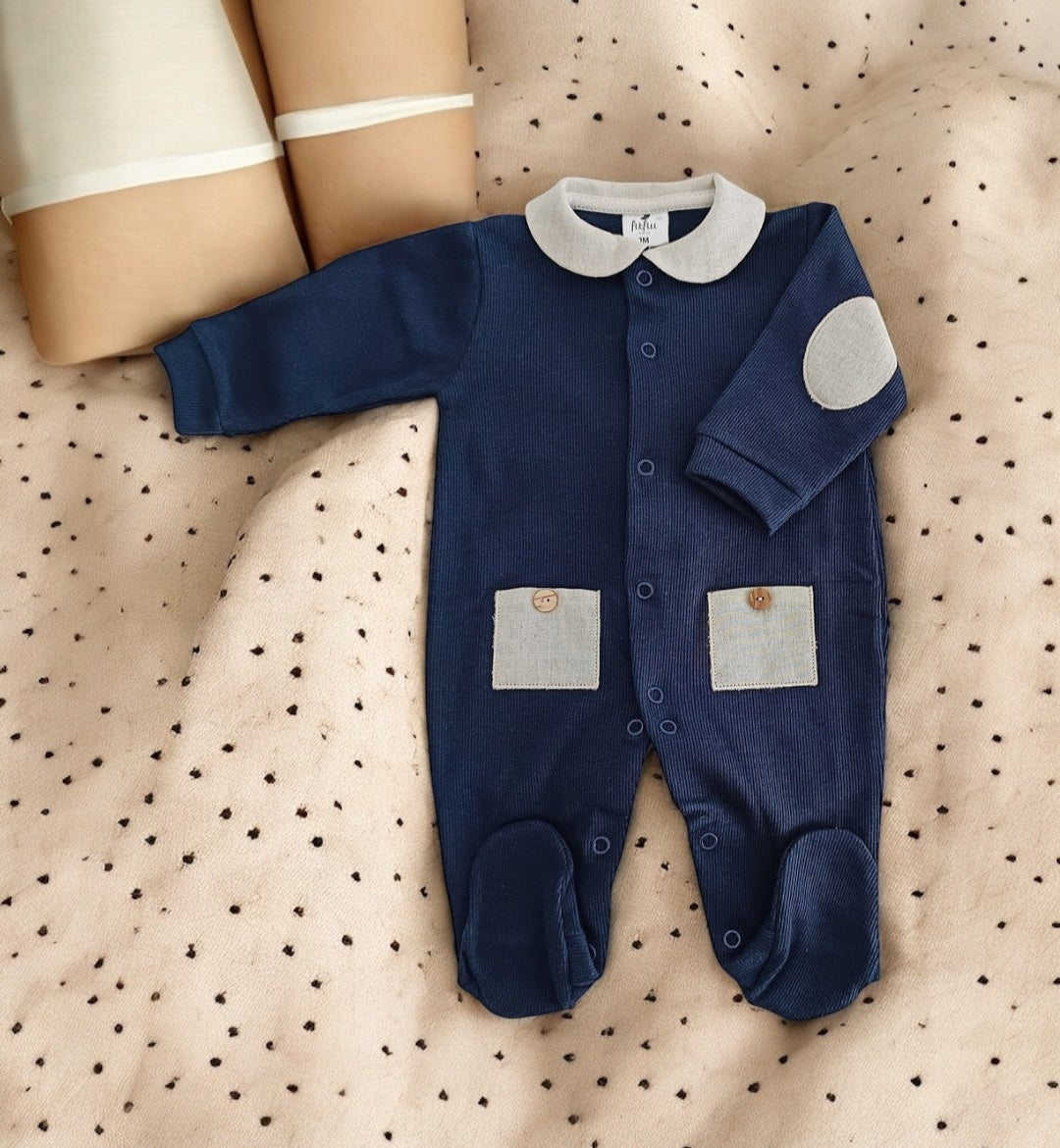 FitFiu Babies® | Babygrow Algodão Bolsos com Botão Marinho