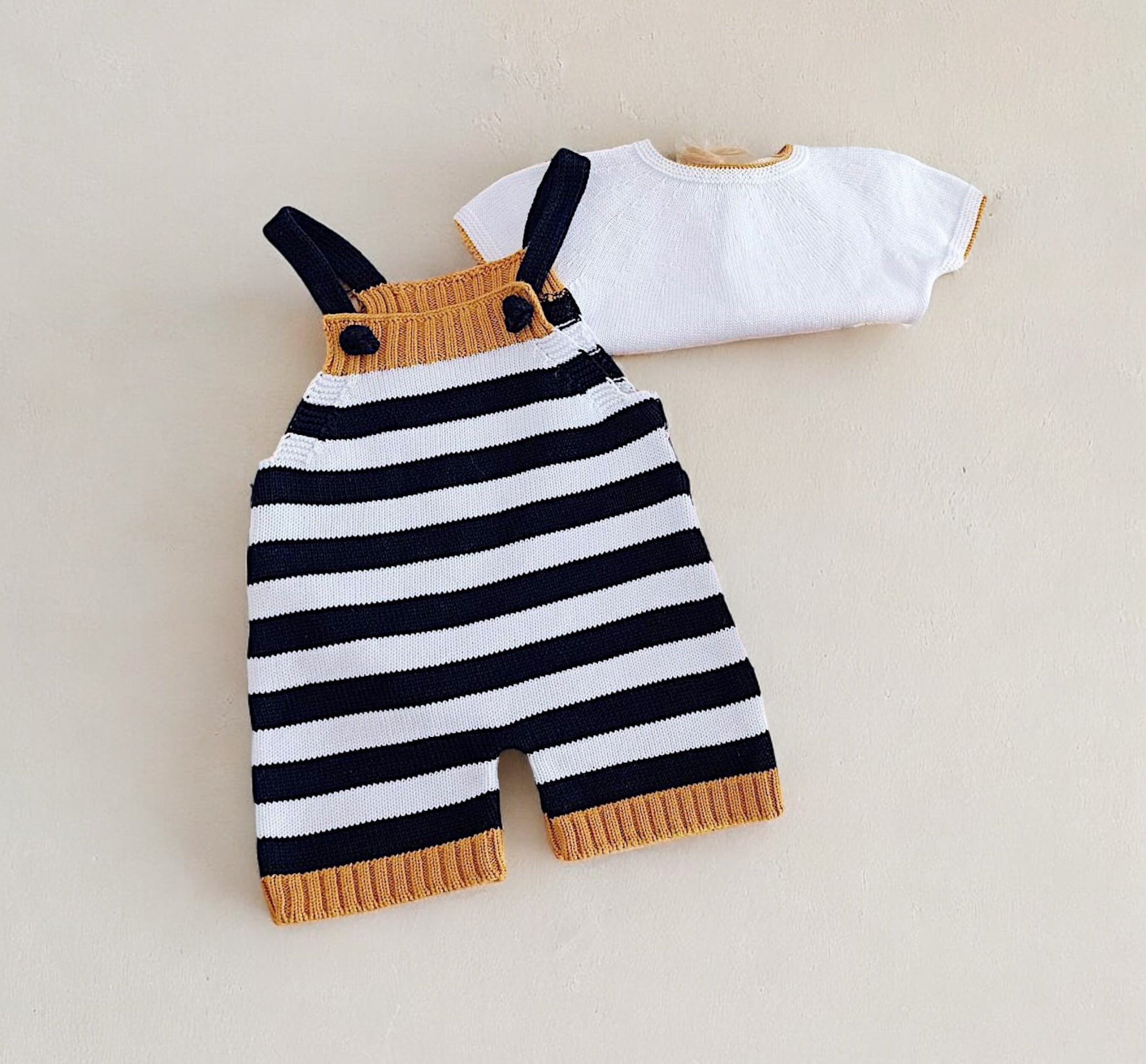 Vista completa conjunto macacão riscas marinho camisola bebé unissexo FitFiu Babies