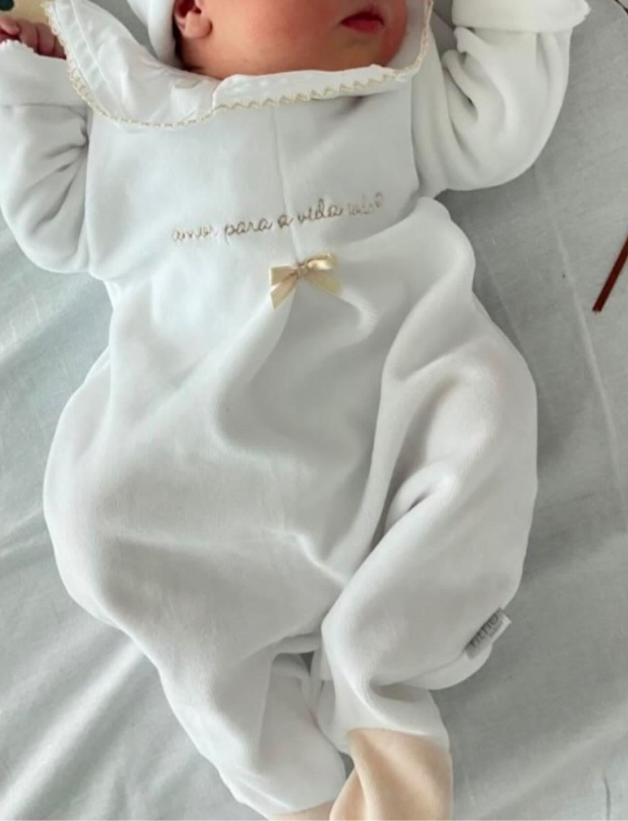 Amor Para a Vida Toda® | Babygrow Lacinho Areia