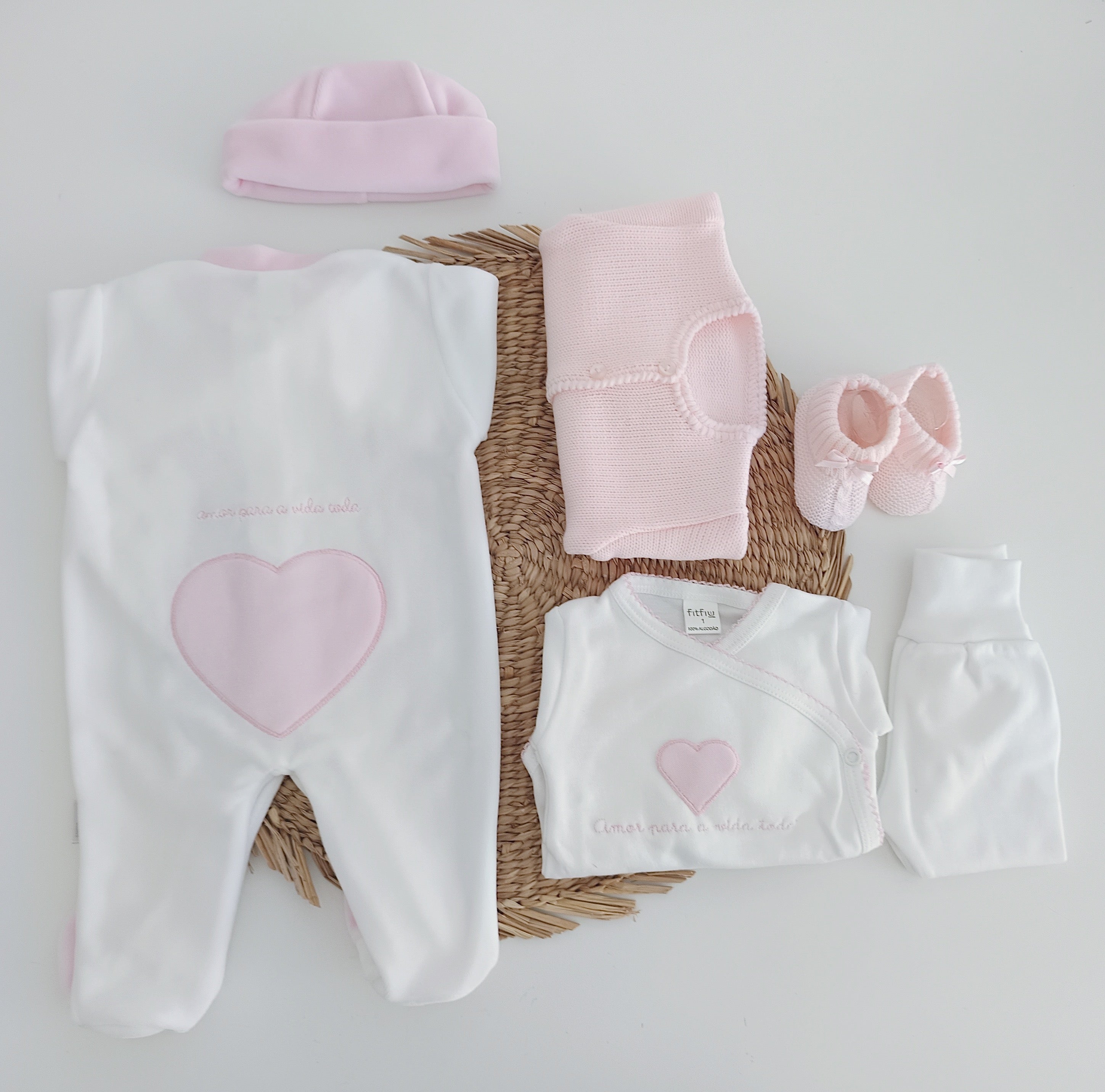 Amor Para a Vida Toda® | Conjunto Primeira Roupinha Coração Rosa