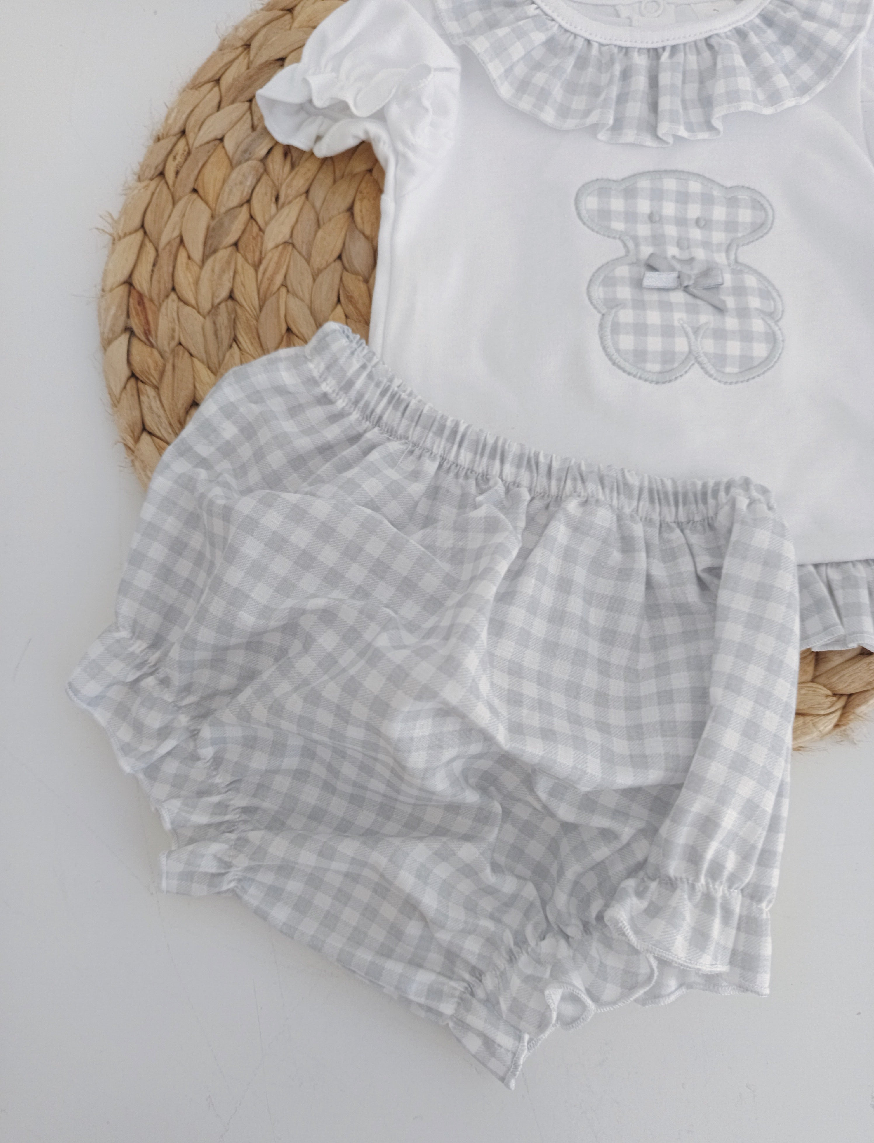 Tapa Fraldas com T-shirt Urso Xadrez Cinza