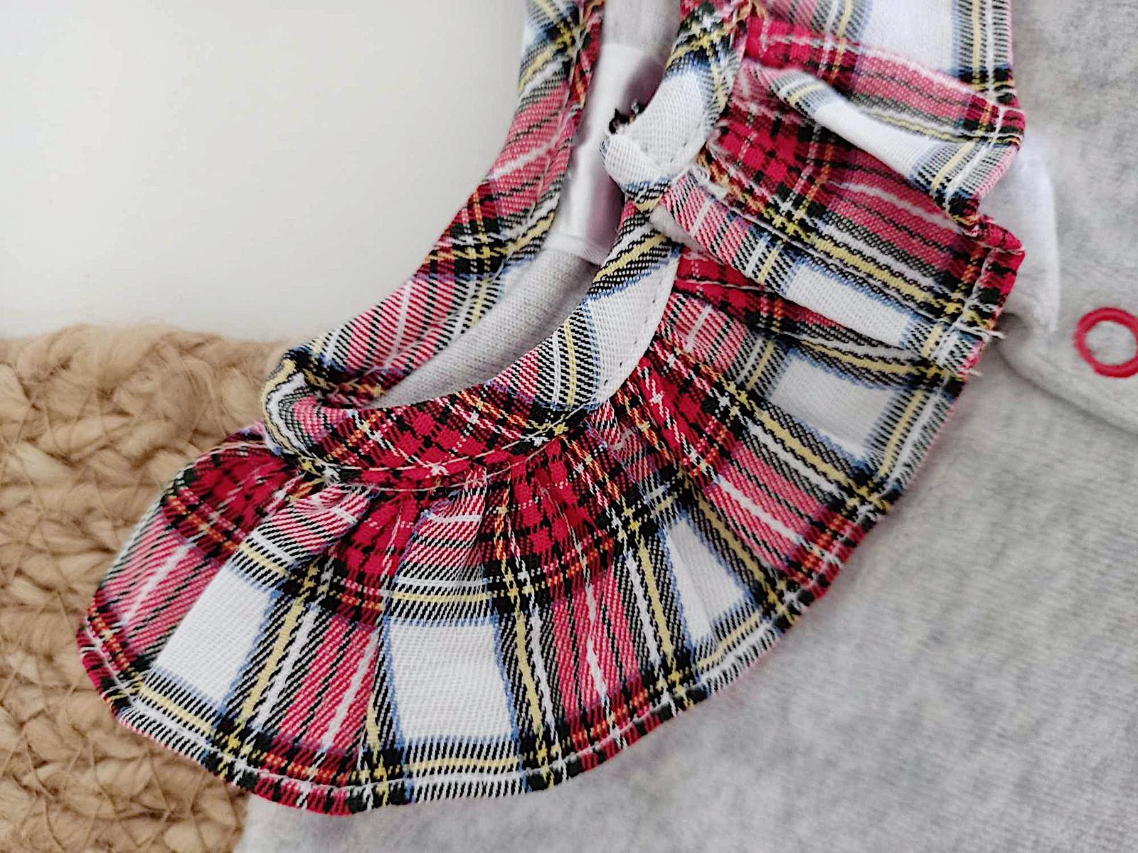 FitFiu Babies® | Babygrow Veludo Gola Folho com Xadrez Vermelho