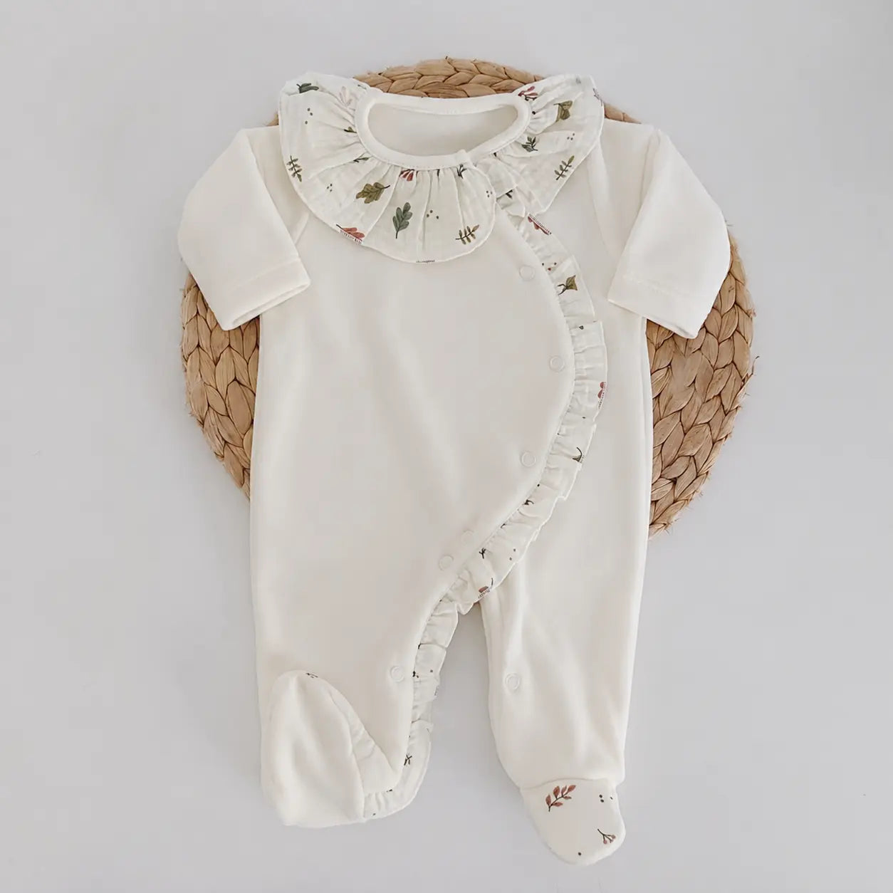 Babygrow Veludo Folho e Gola Musselina Folhinhas Pérola