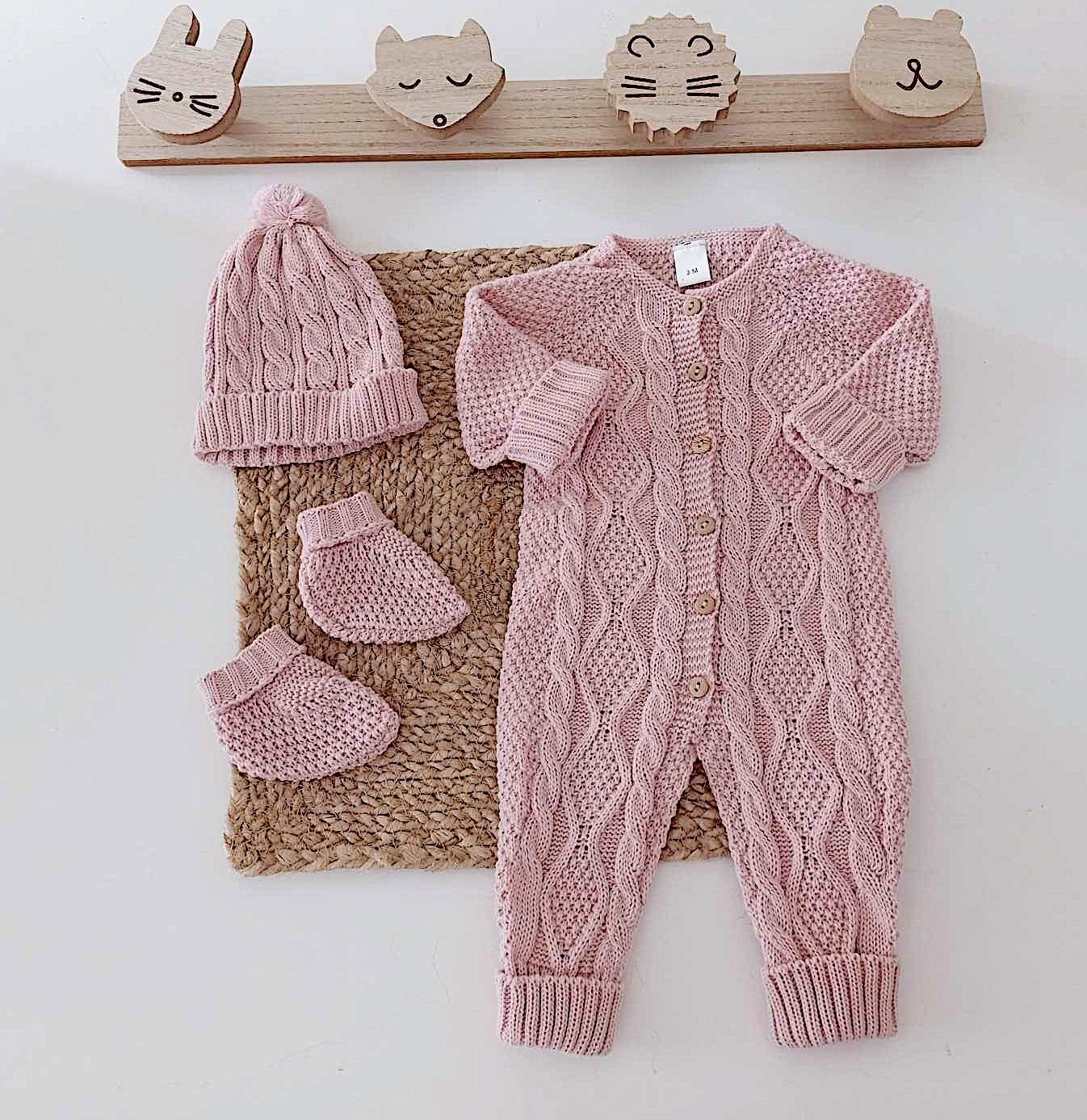 Babygrow de malha com gorro e carapins Rosa Velho
