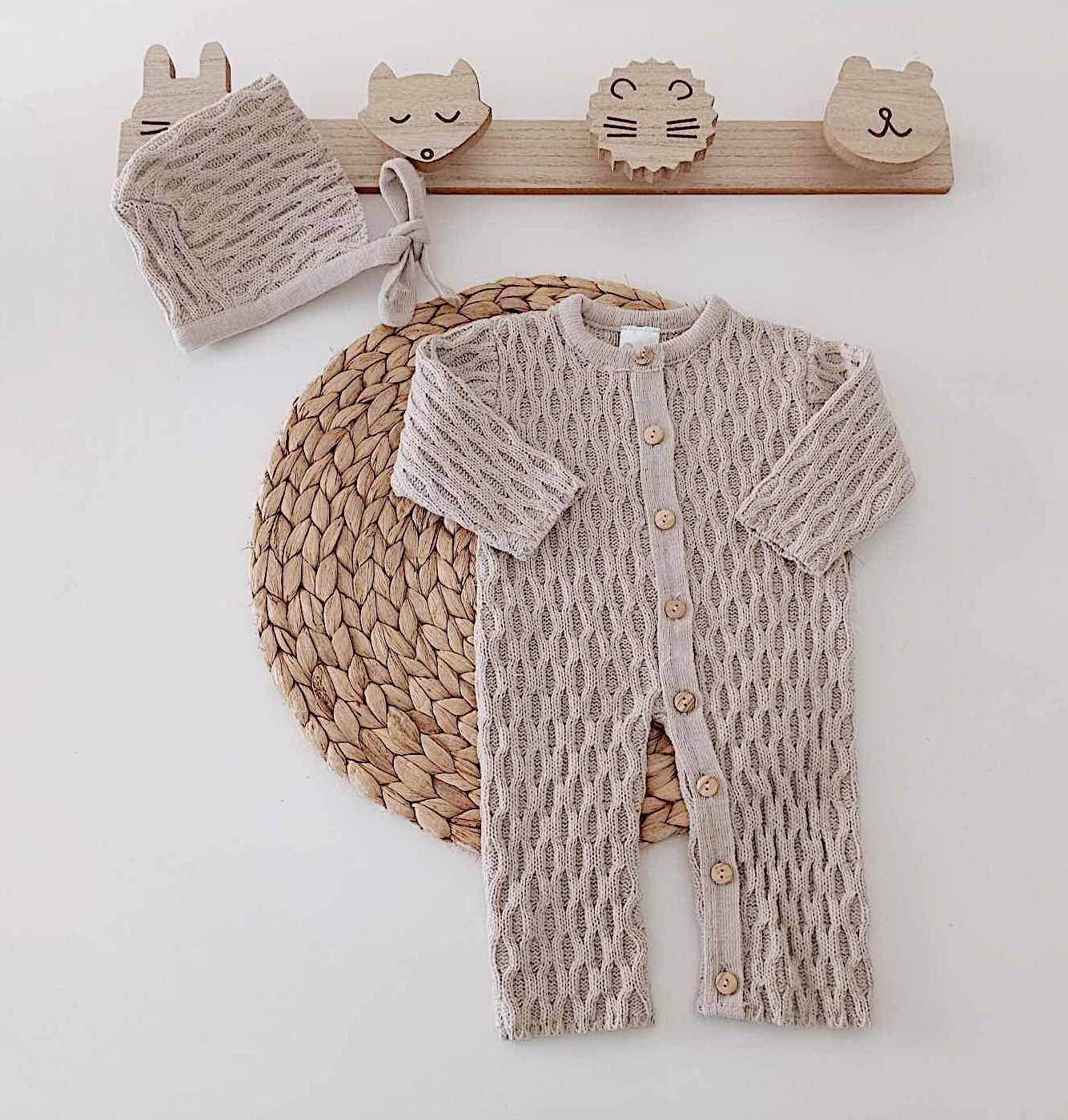 Babygrow de malha com touca Areia