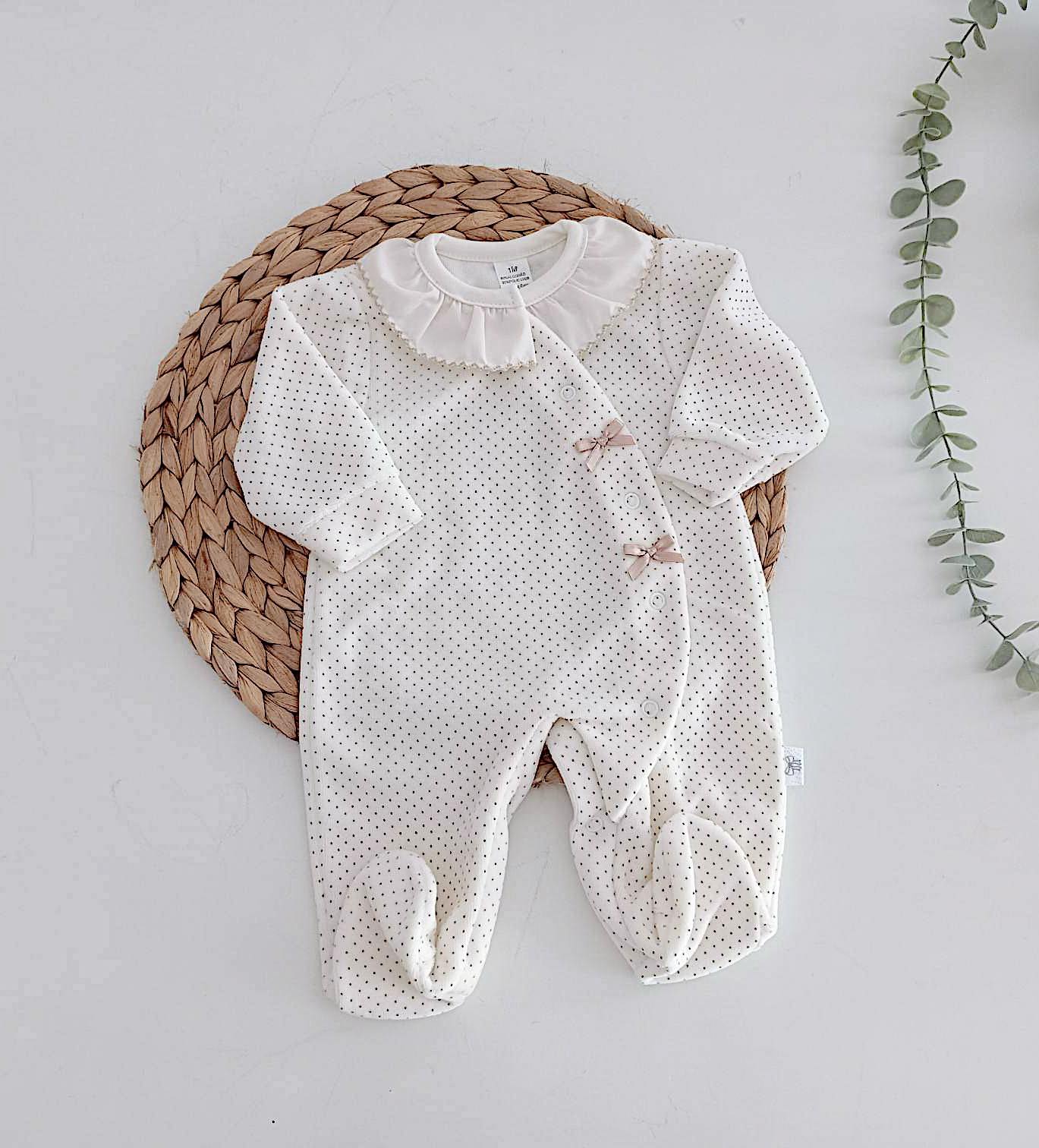 Conjunto de Primeira Roupinha Veludo Laço Pintas Pérola
