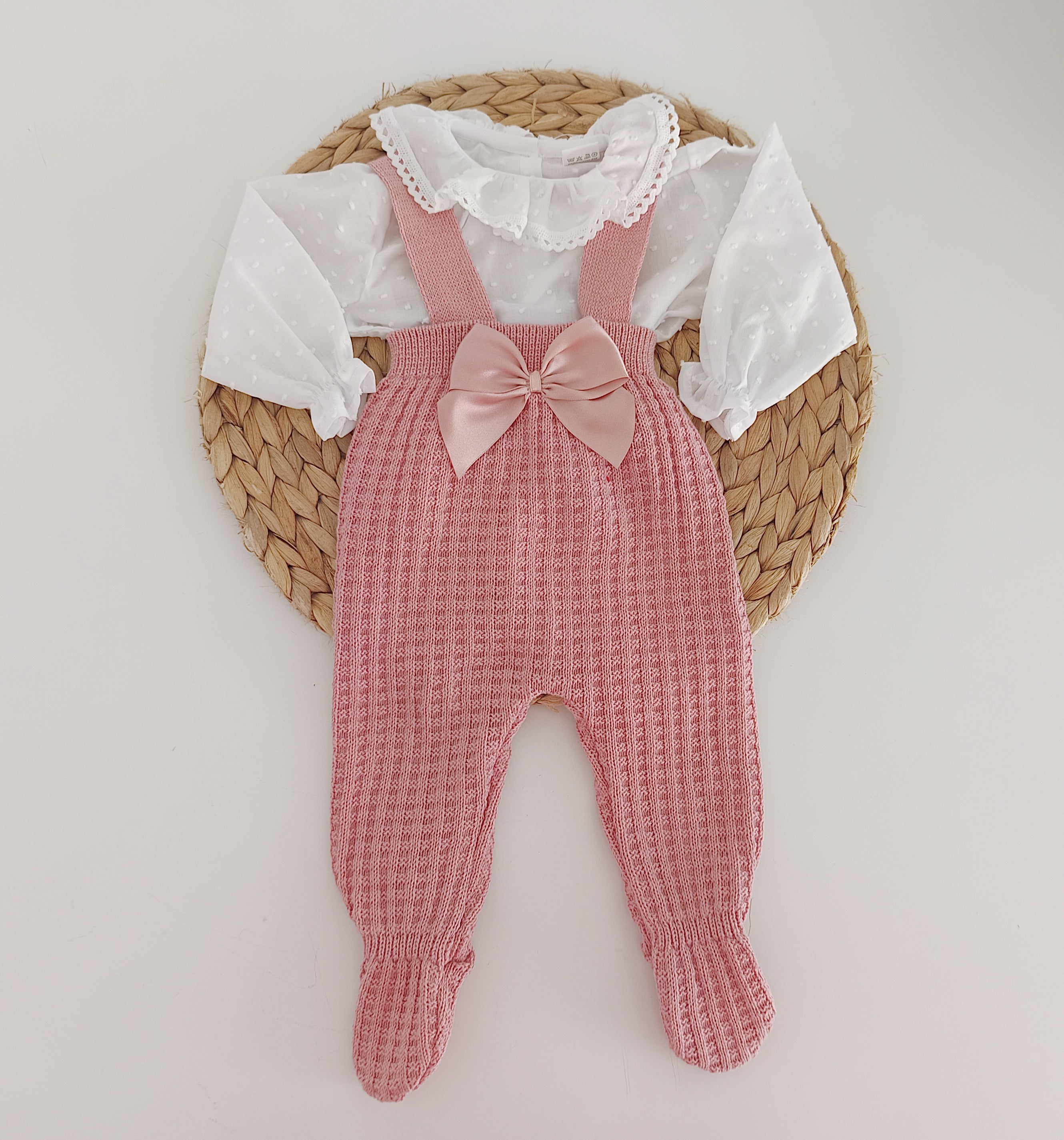 Jardineiras de Malha c/ blusa Plumeti Rosa Velho