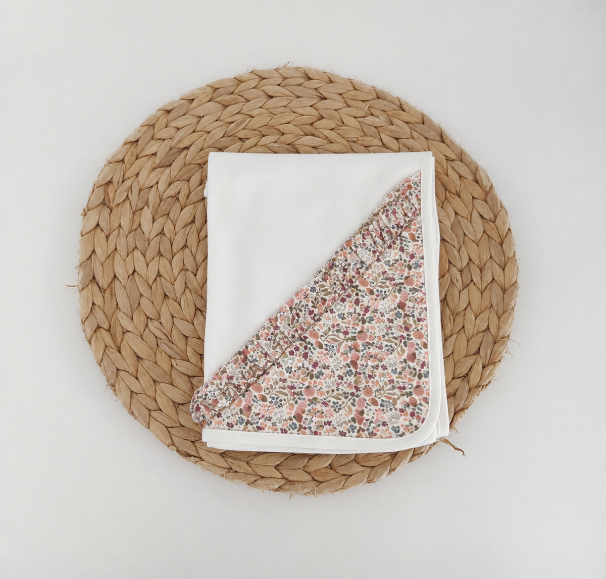 Fit Fiu Babies® | Fralda com Folho Flores Areia