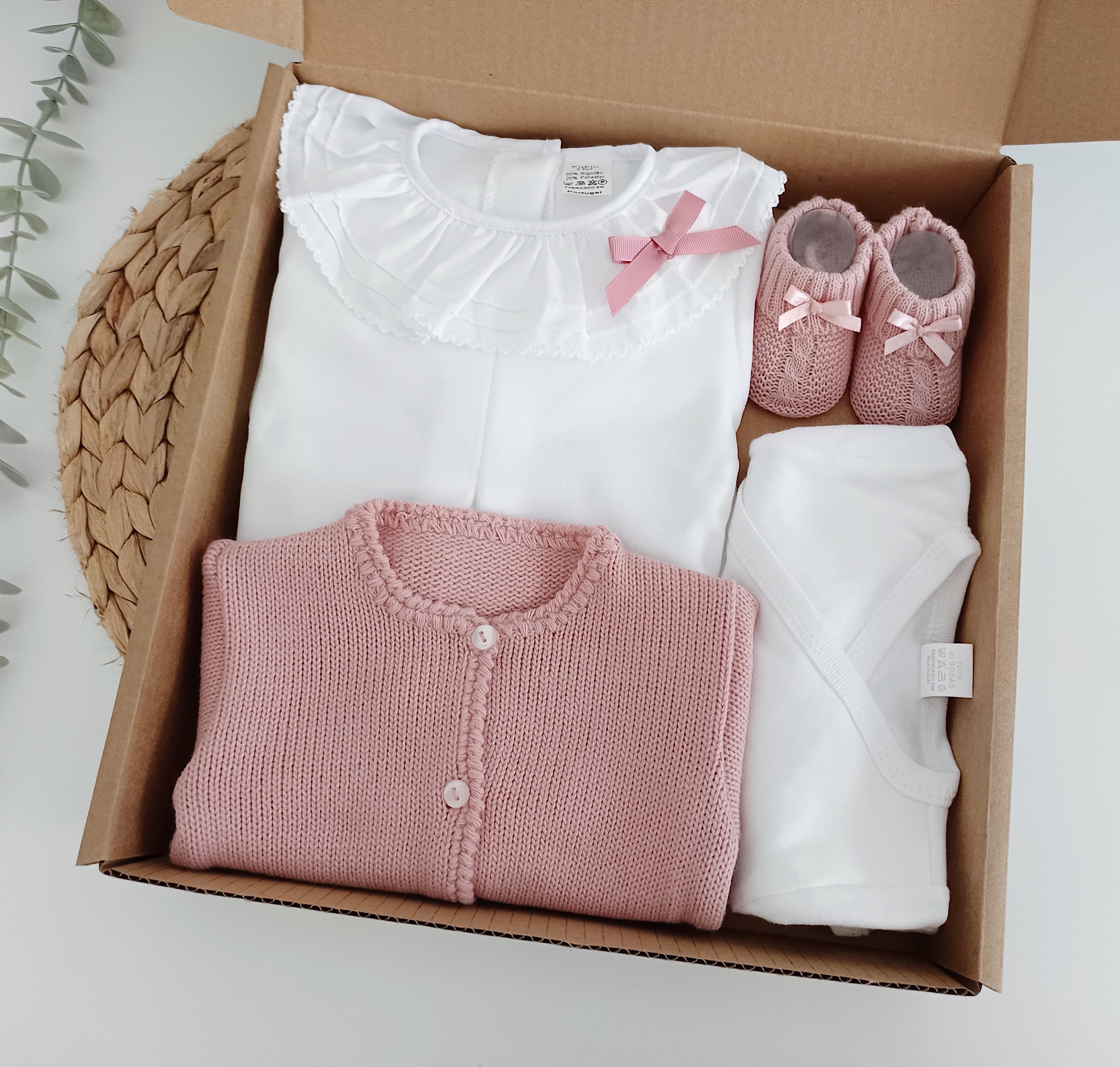 Conjunto primeira roupinha bebé básico 5 peças babygrow laço casaco carapins body calças rosa velho FitFiu Babies