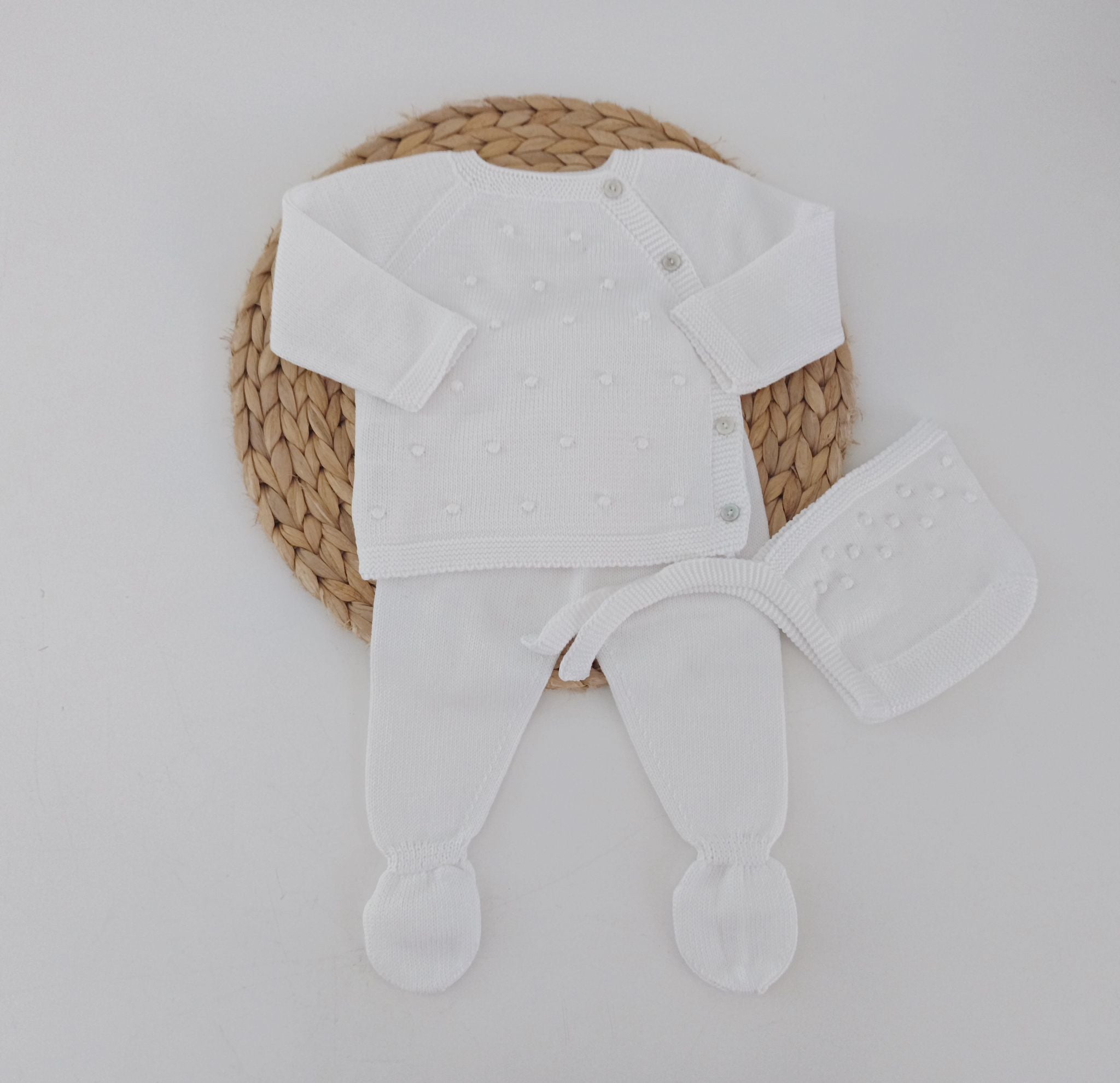 Conjunto de Malha Algodão em Relevo com Touca Branco