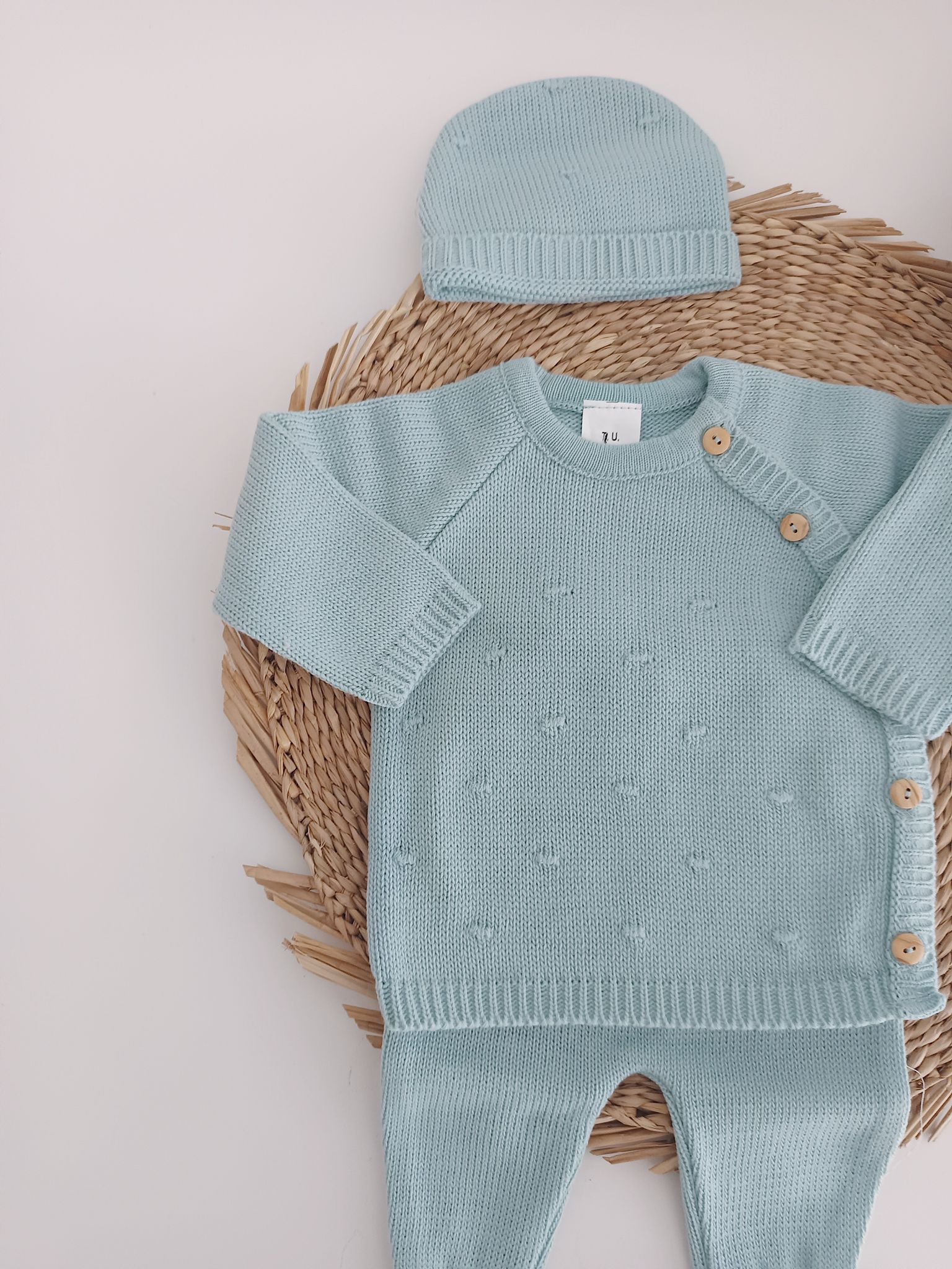 Conjunto de Malha Pompons em Relevo Botões com Gorro Verde