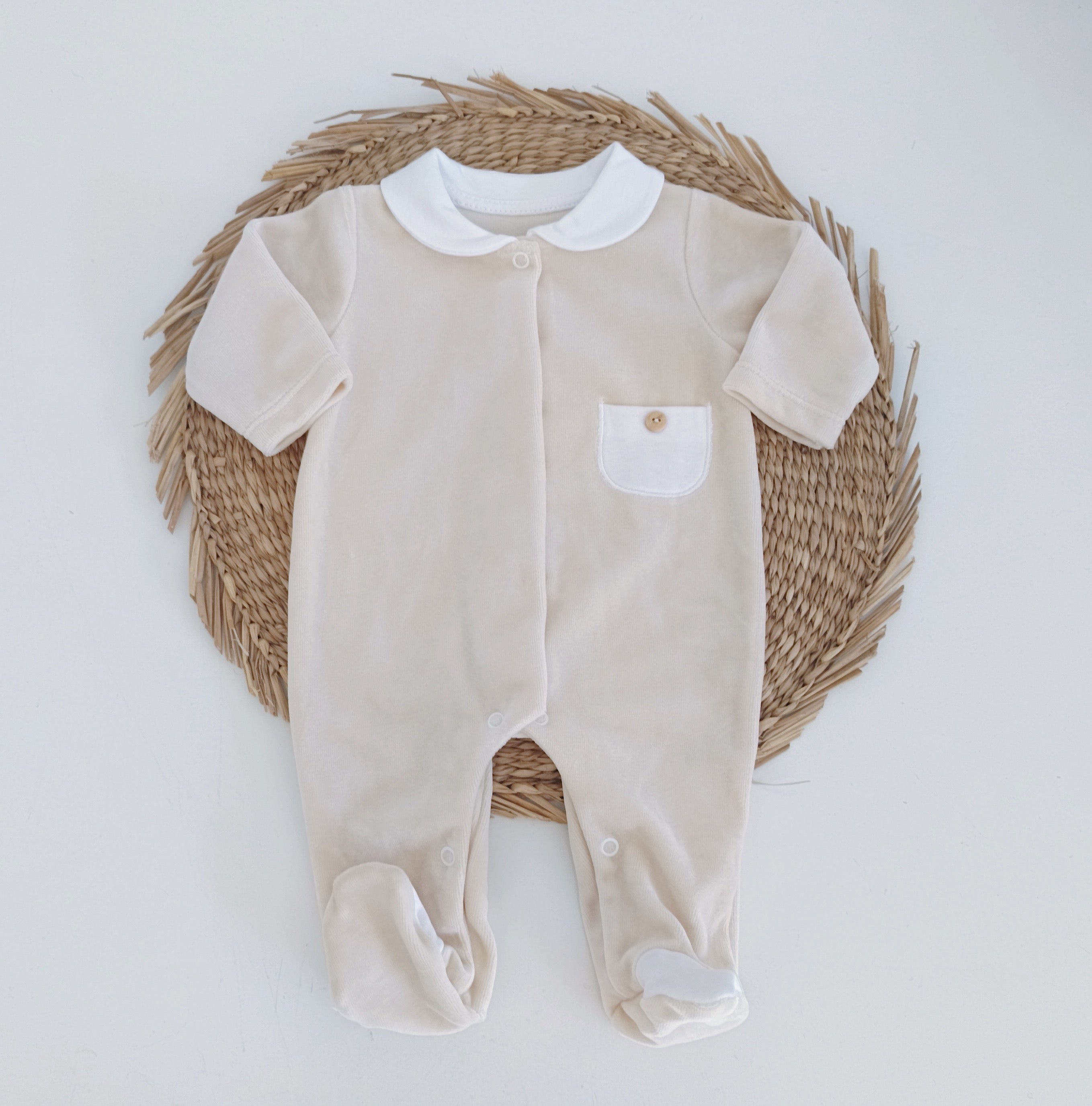 Babygrow Veludo Gola redonda com Bolso Areia
